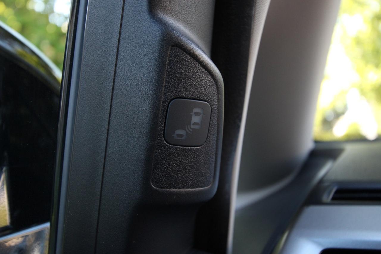 2015 Honda Odyssey Touring - TOP TRIM Photo