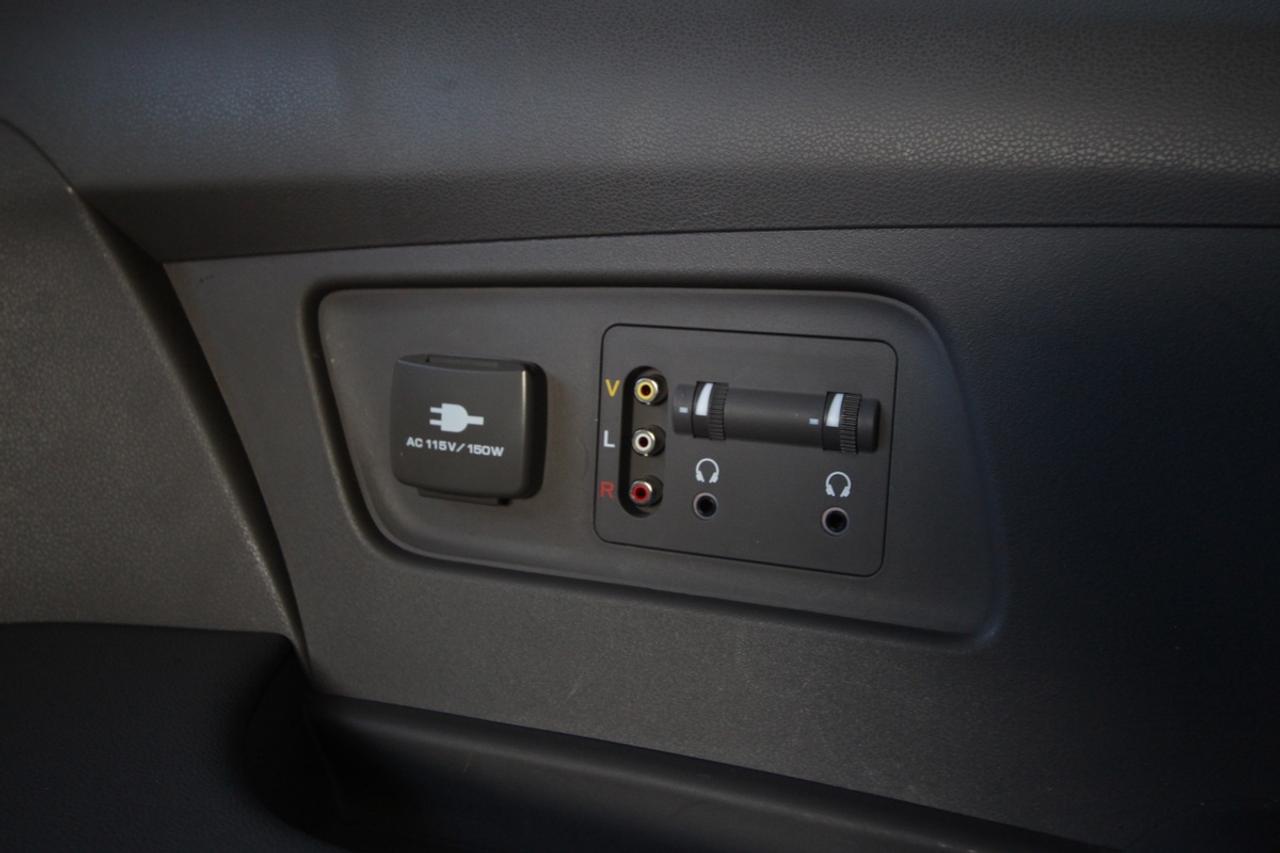 2015 Honda Odyssey Touring - TOP TRIM Photo