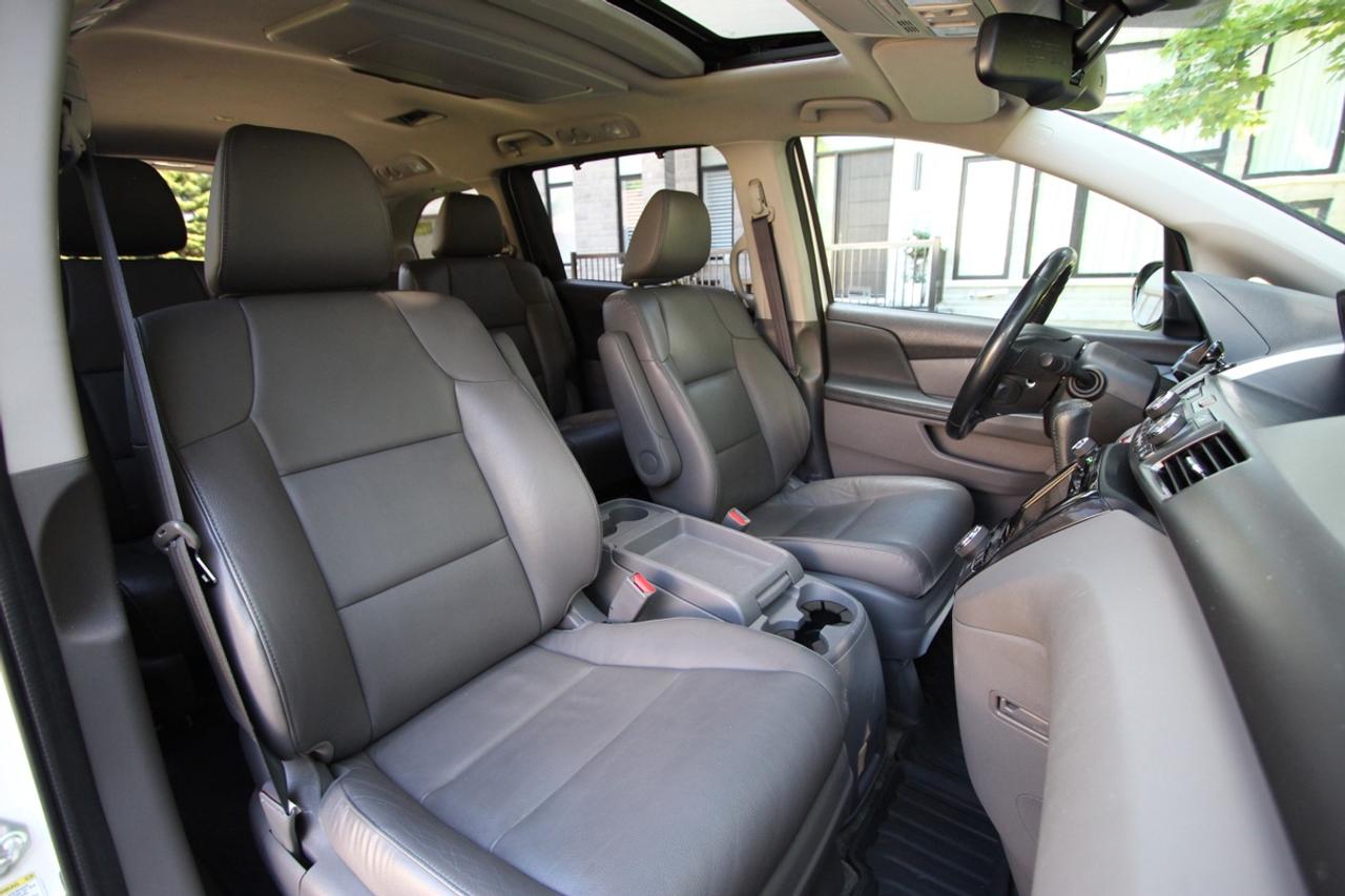 2015 Honda Odyssey Touring - TOP TRIM Photo