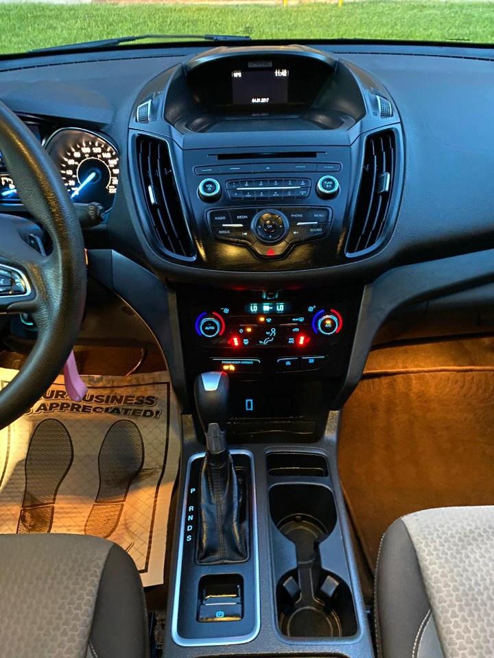 2017 Ford Escape 4WD 4dr SE Photo