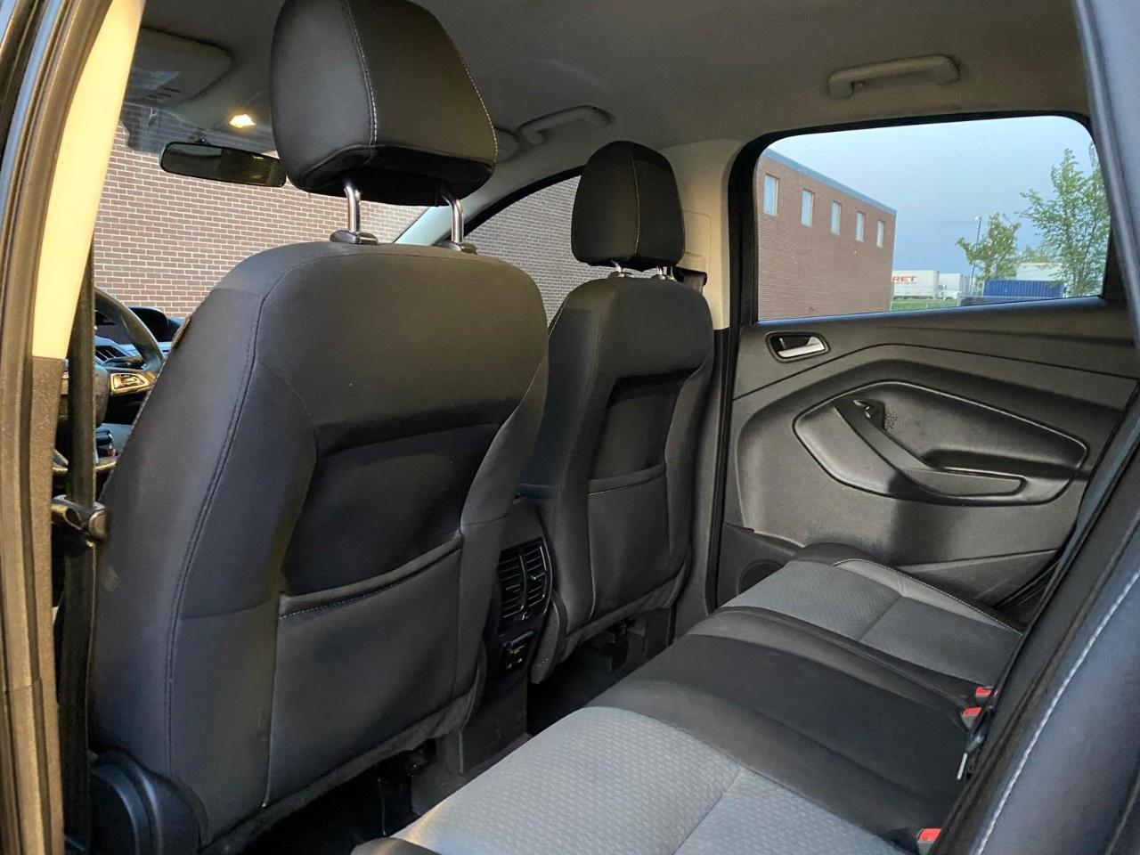 2017 Ford Escape 4WD 4dr SE Photo