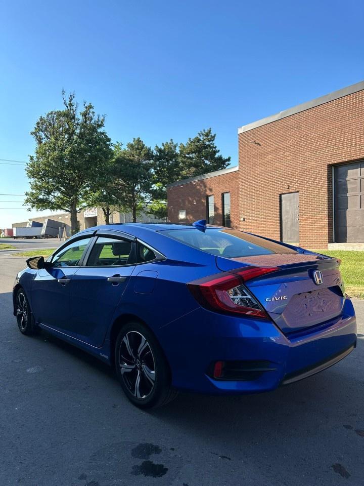 2018 Honda Civic Sedan Touring CVT Sedan Photo4