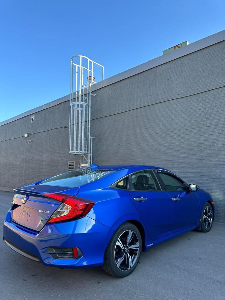 2018 Honda Civic Sedan Touring CVT Sedan Photo