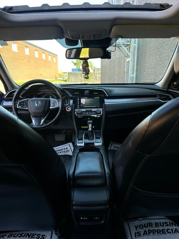2018 Honda Civic Sedan Touring CVT Sedan Photo