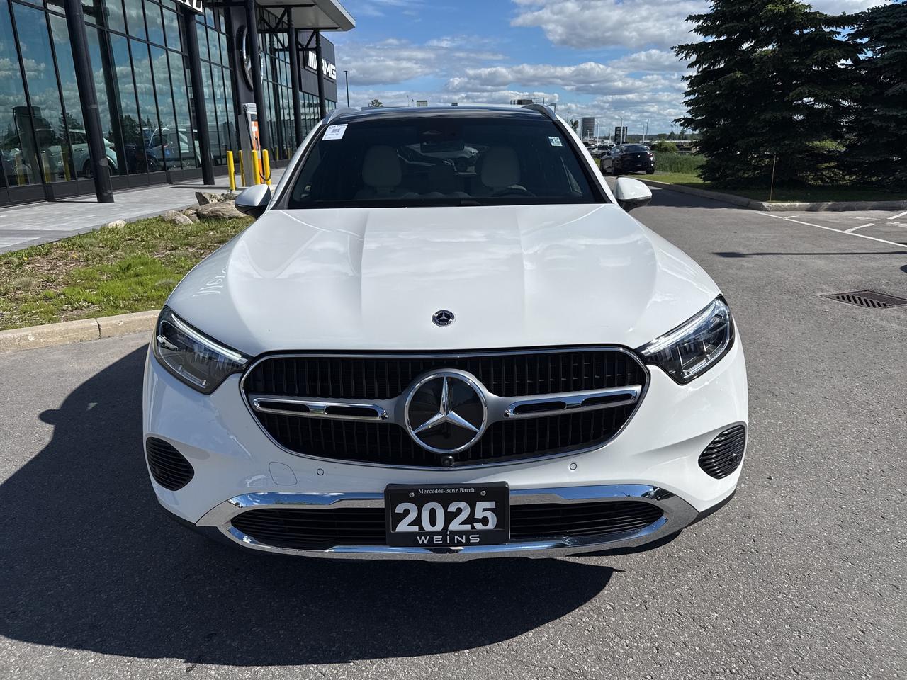 2025 Mercedes-Benz GLC 4MATIC® Photo2