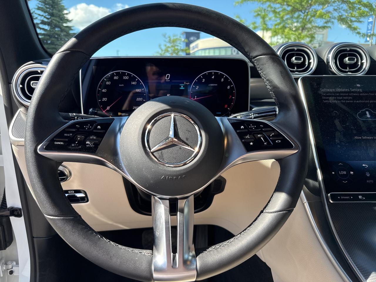 2025 Mercedes-Benz GLC 4MATIC® Photo