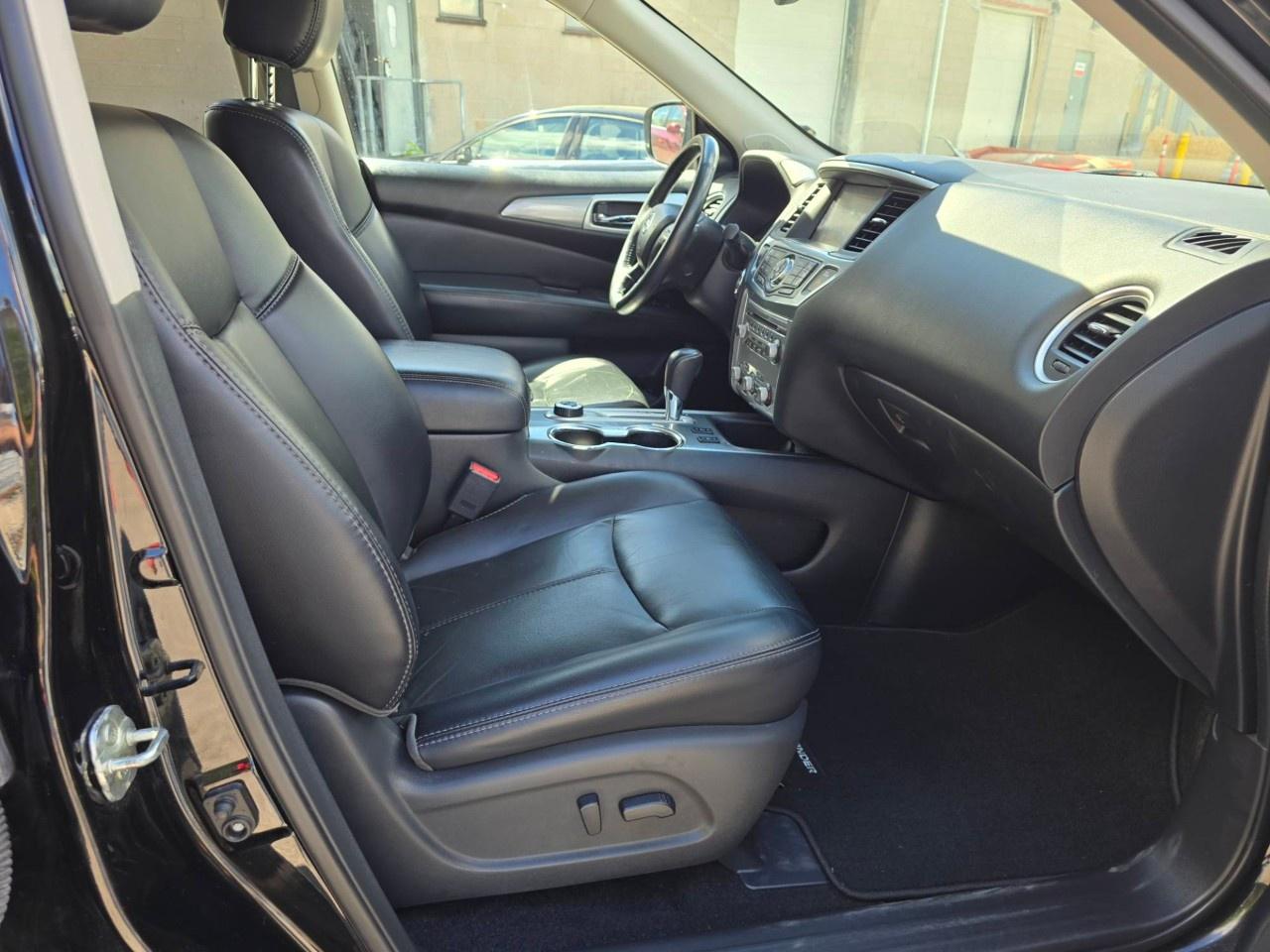 2018 Nissan Pathfinder 4x4 SL Premium Photo