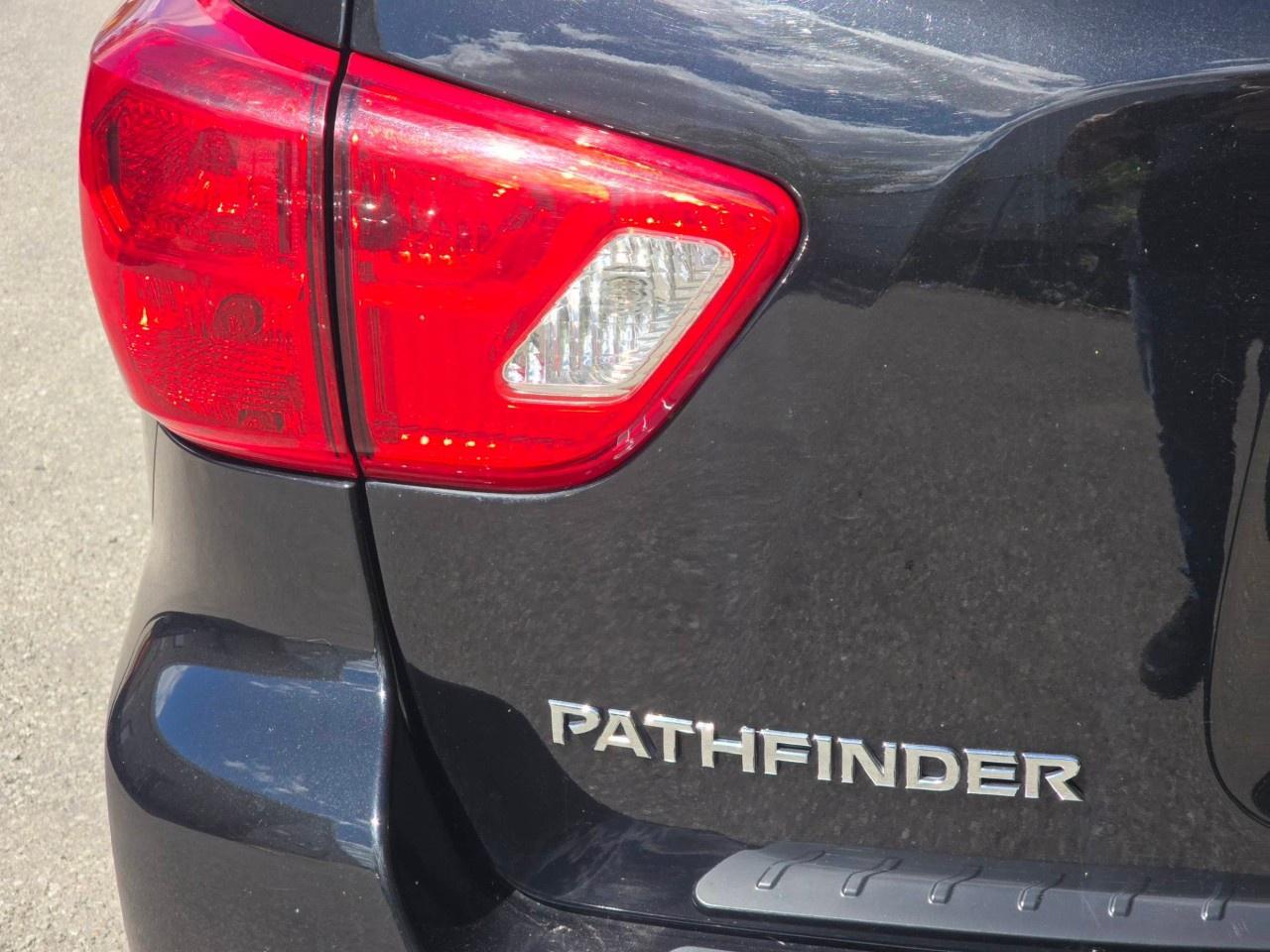 2018 Nissan Pathfinder 4x4 SL Premium Photo