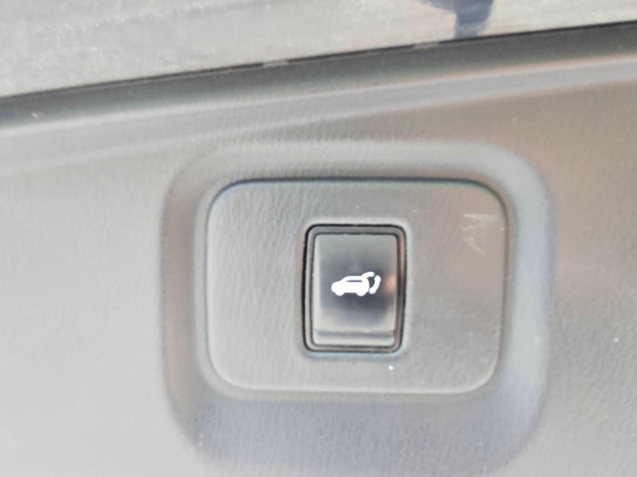 2018 Nissan Pathfinder 4x4 SL Premium Photo