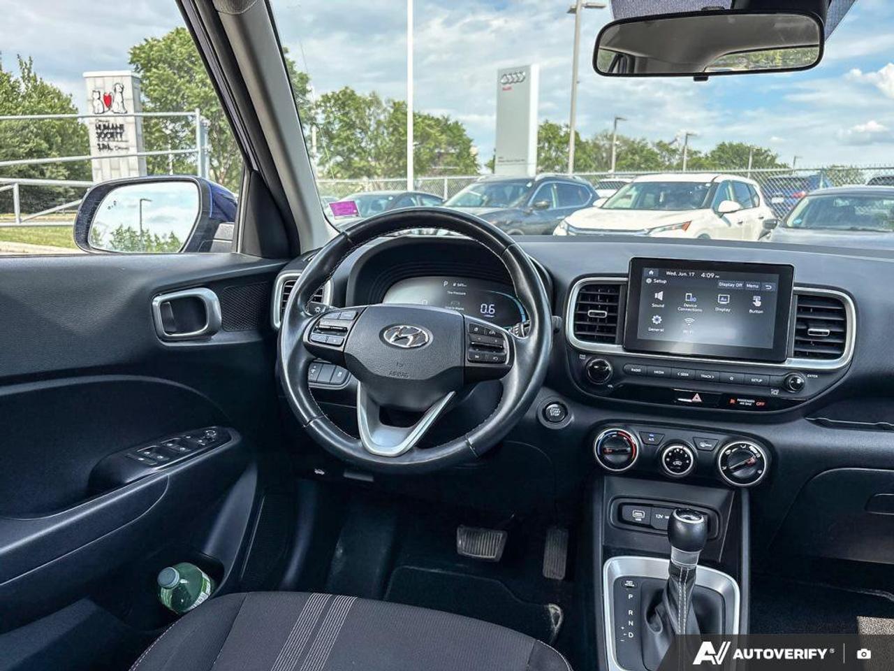 2023 Hyundai Venue PREFERRED Photo