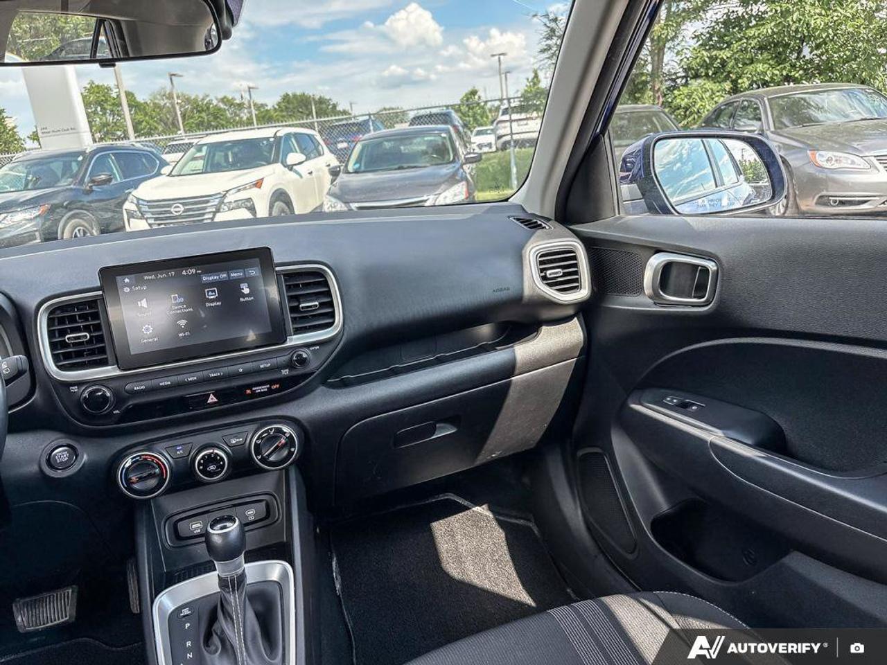 2023 Hyundai Venue PREFERRED Photo
