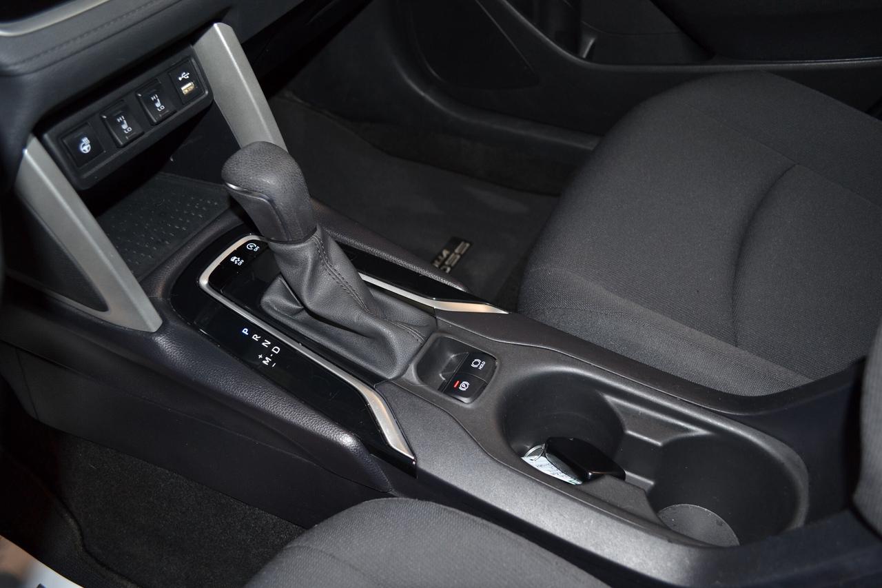 2022 Toyota Corolla Cross LE Photo