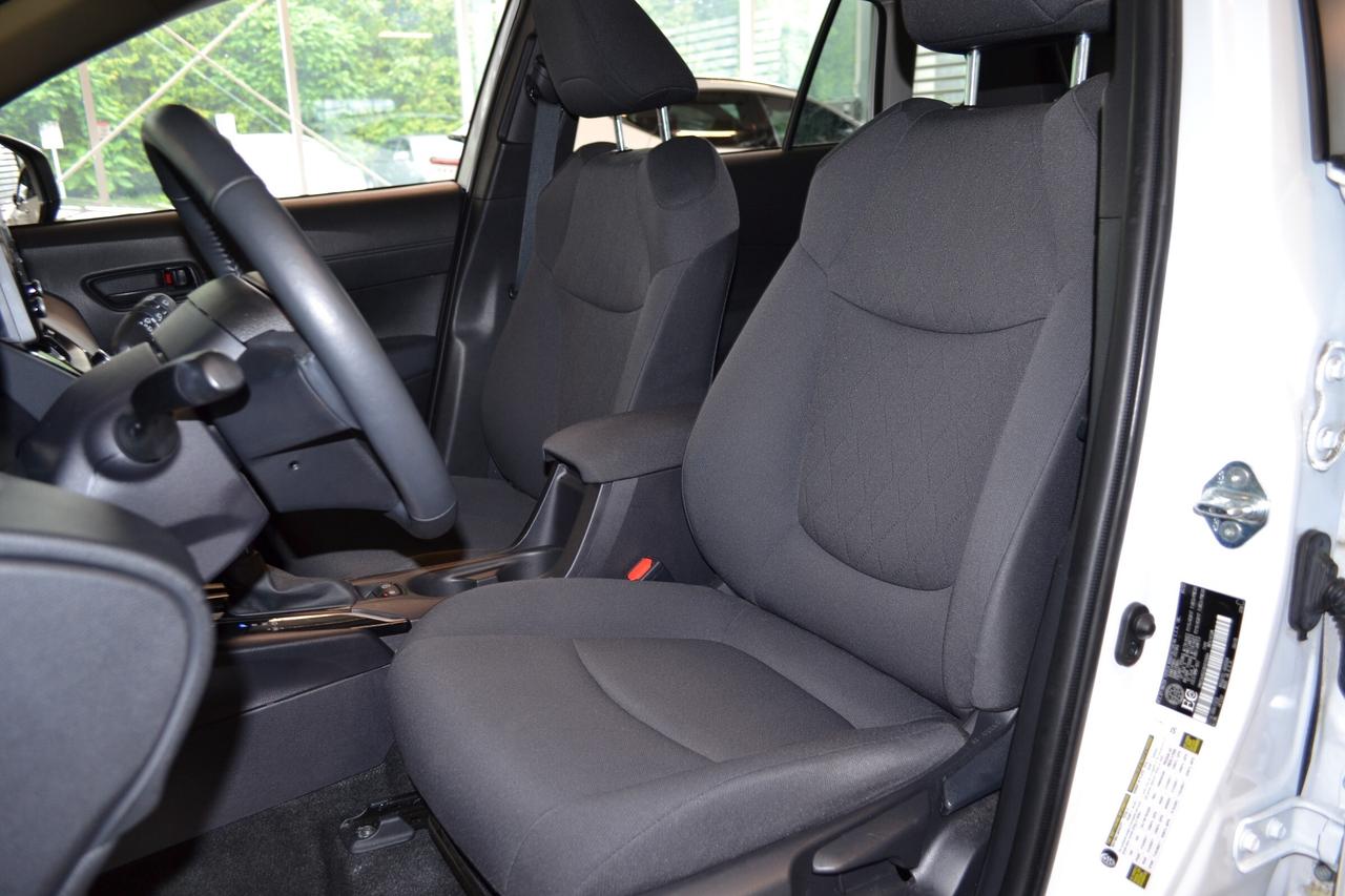 2022 Toyota Corolla Cross LE Photo