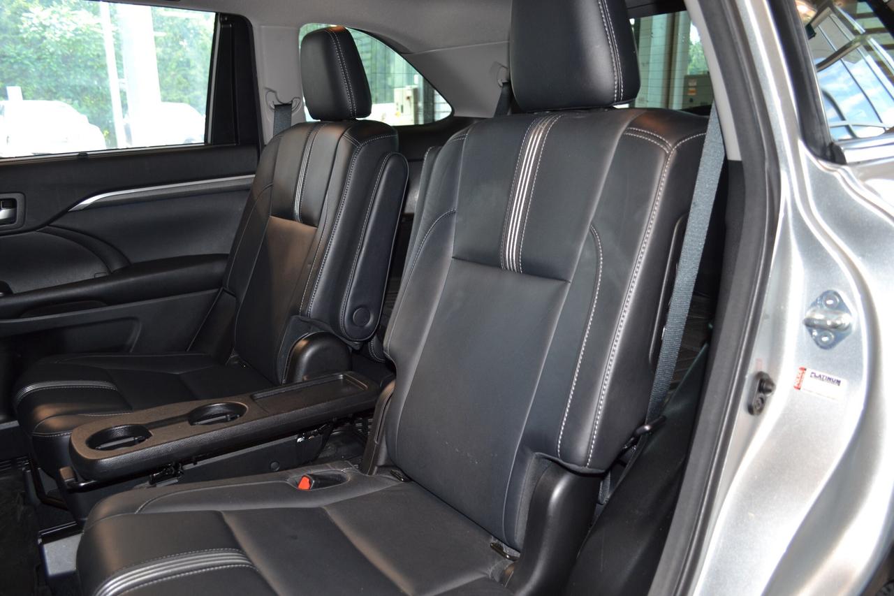 2017 Toyota Highlander AWD 4DR XLE Photo