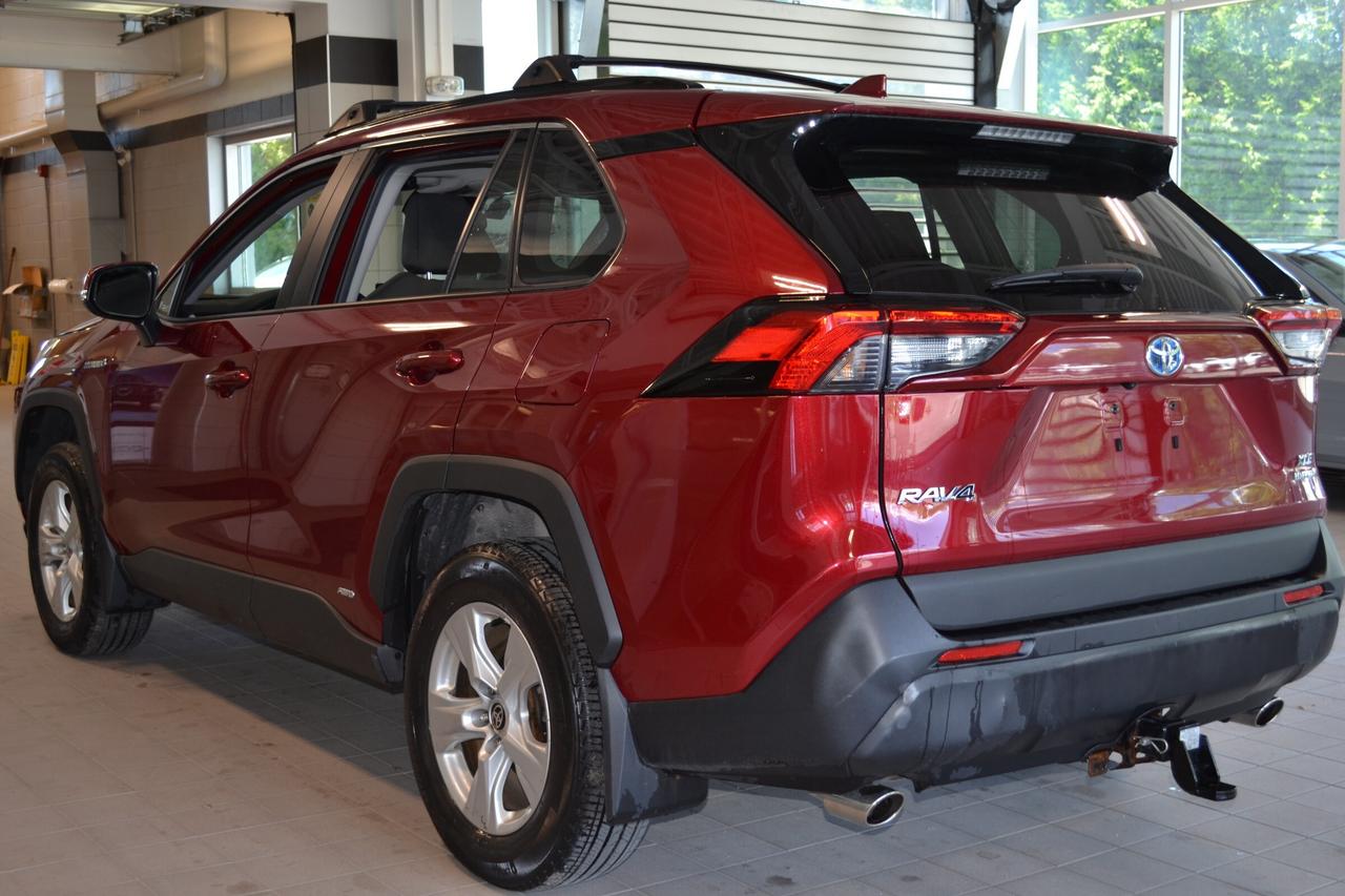 2021 Toyota RAV4 Hybrid XLE Photo