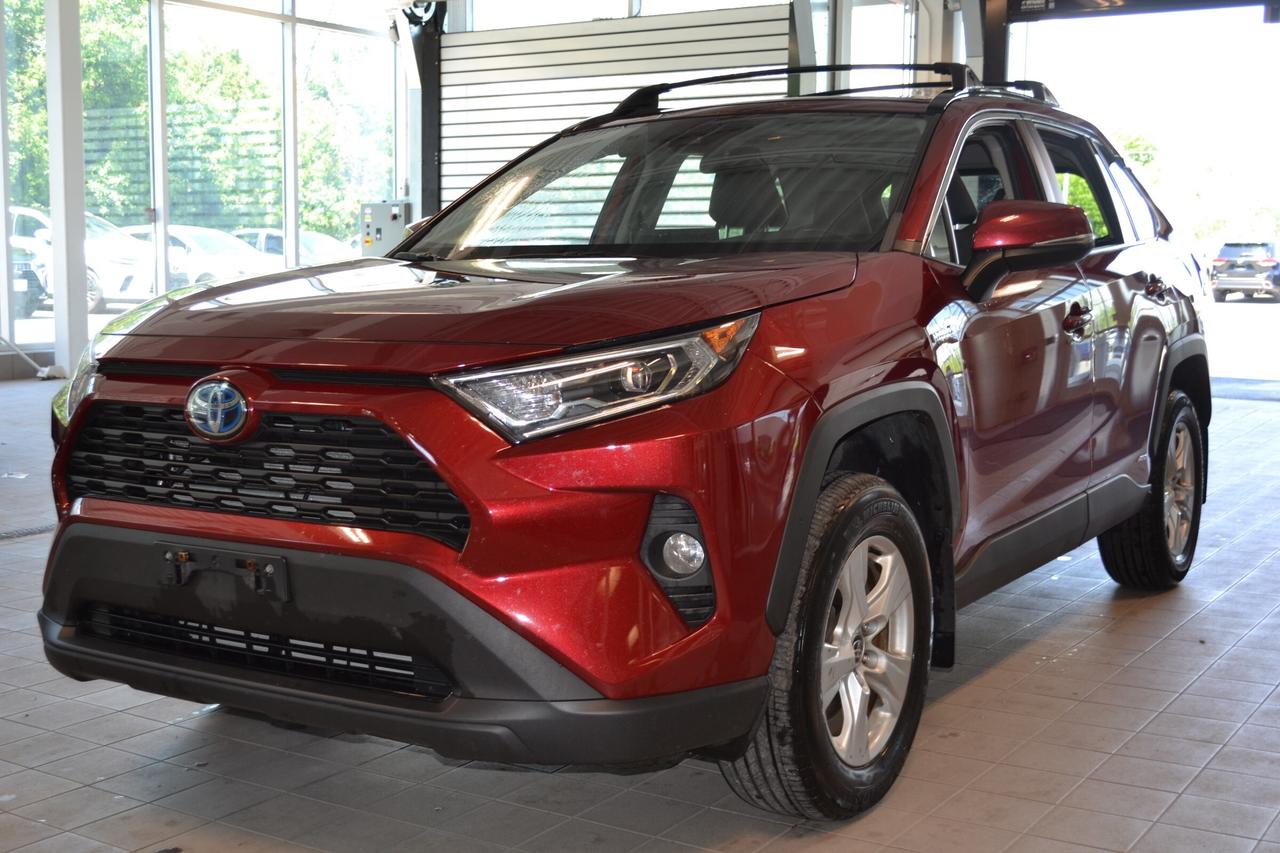 2021 Toyota RAV4 Hybrid XLE Photo0
