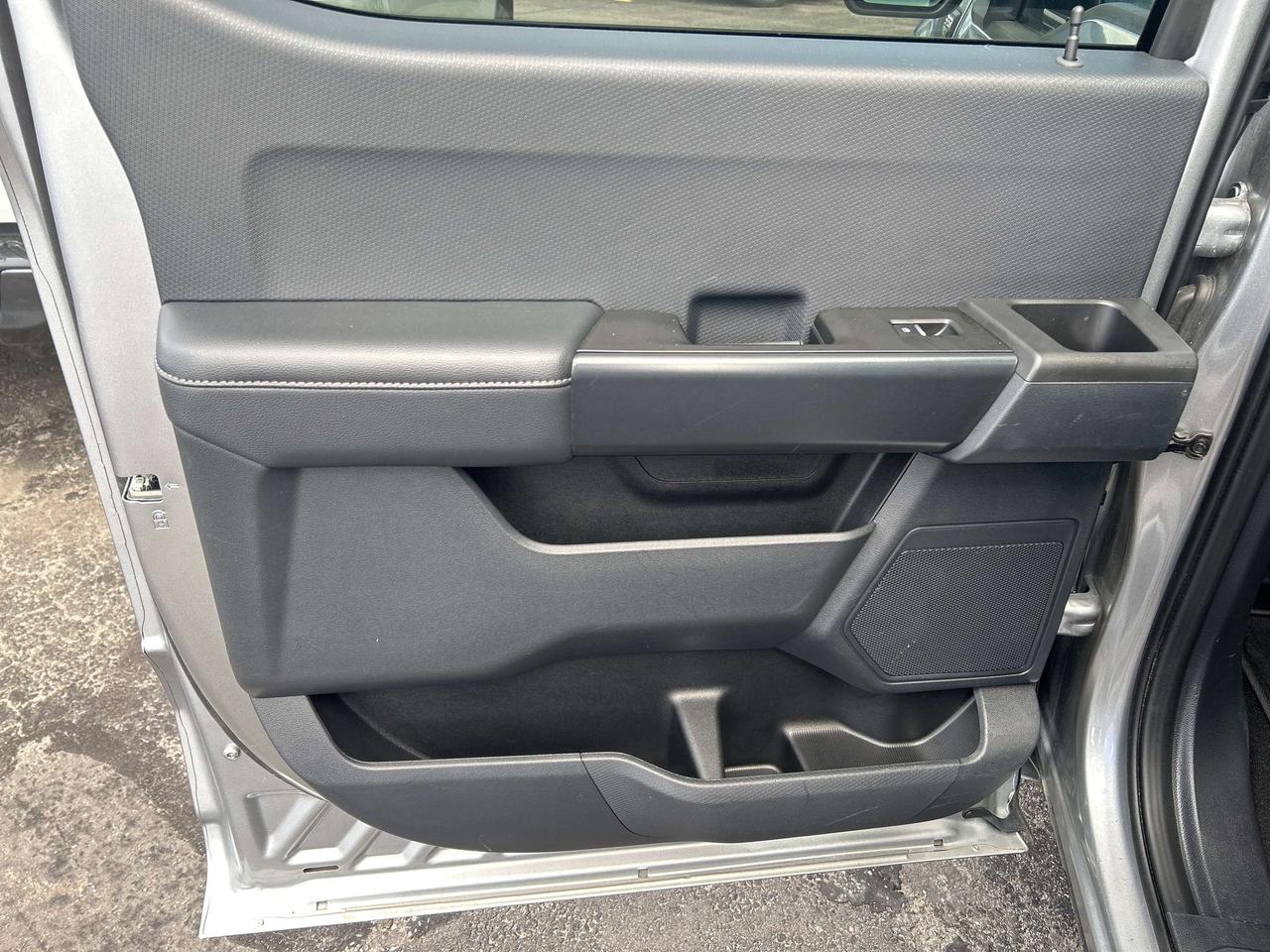 2024 Ford F-150 STX CREW 2.7L BUCKETS - CONSOLE - NAVIGATION Photo