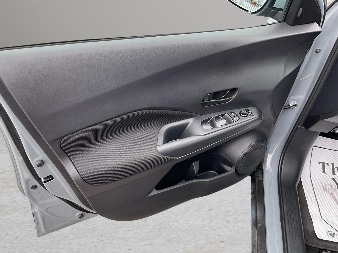 2025 Nissan Kicks Play S 4dr Front-Wheel Drive Photo