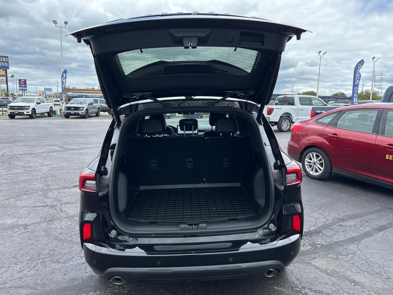 2024 Ford Escape ST LINE 1.5L AWD TECH PKG ADAPTIVE CRUISE 8000KM! Photo4