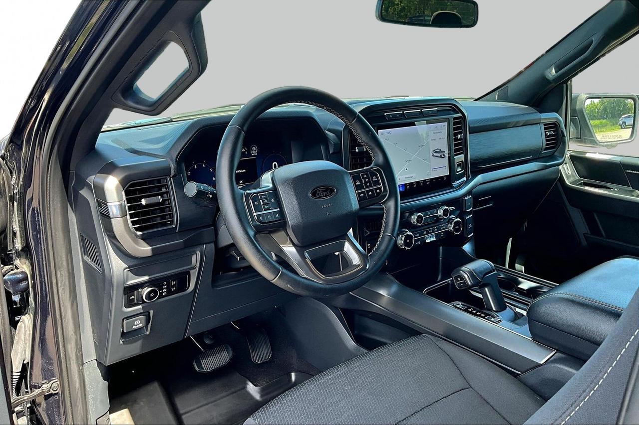 2024 Ford F-150 XLT 4WD   3.5L V6 ECOBOOST   LOW KM   NO ACCIDENTS Photo