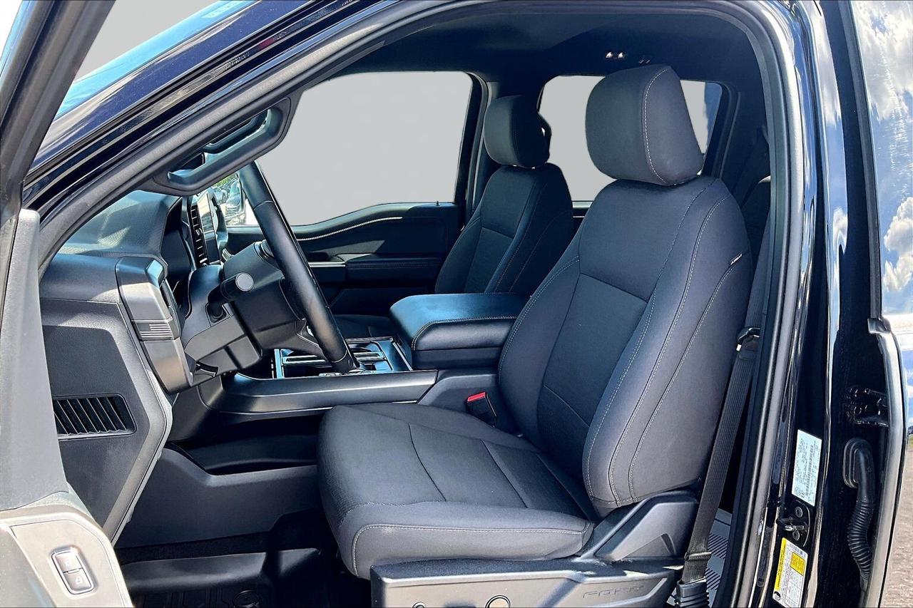 2024 Ford F-150 XLT 4WD   3.5L V6 ECOBOOST   LOW KM   NO ACCIDENTS Photo