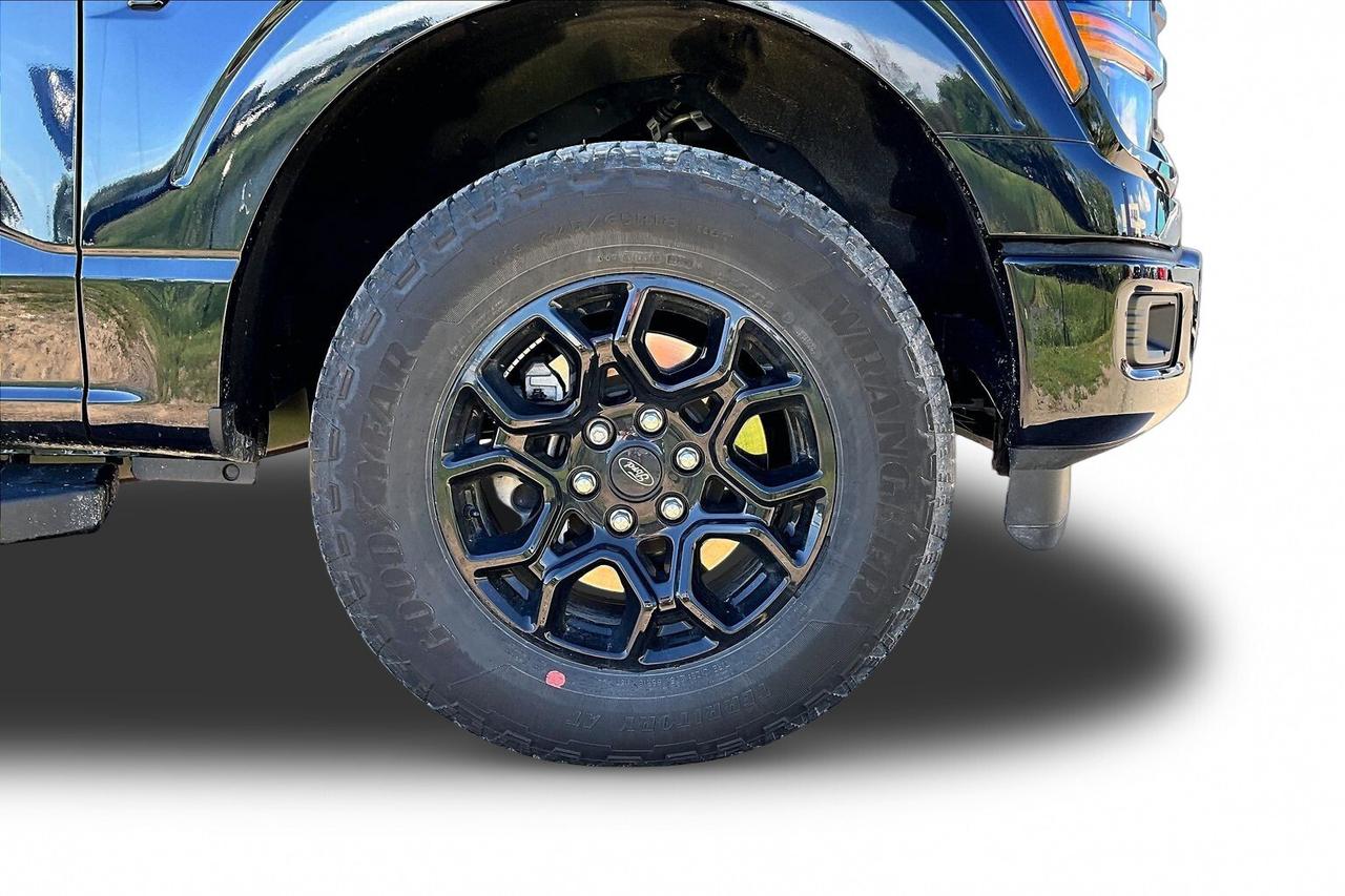 2024 Ford F-150 XLT 4WD   3.5L V6 ECOBOOST   LOW KM   NO ACCIDENTS Photo