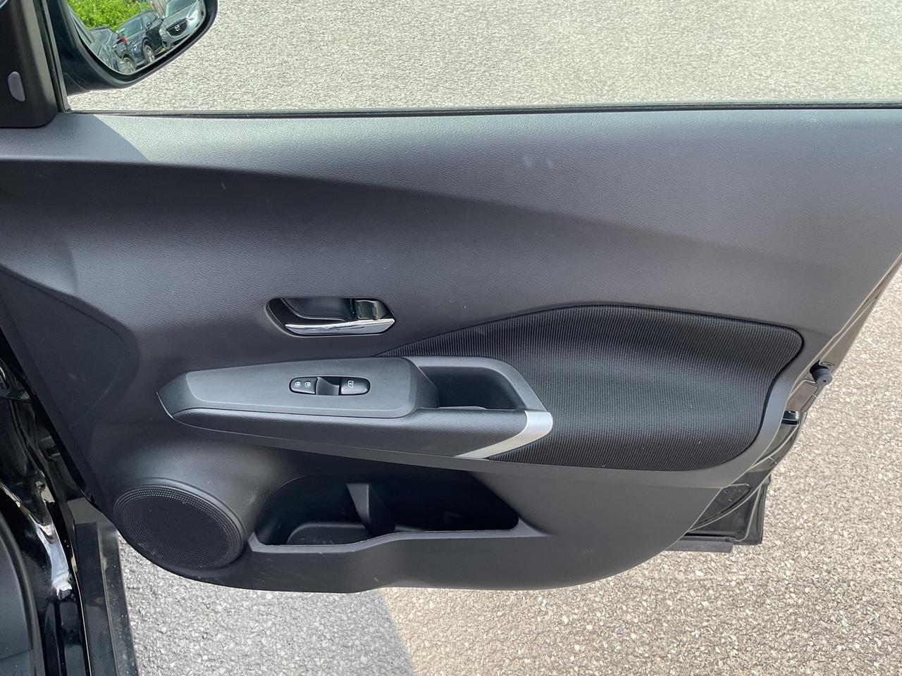 2024 Nissan Kicks SV 4dr Front-Wheel Drive Photo
