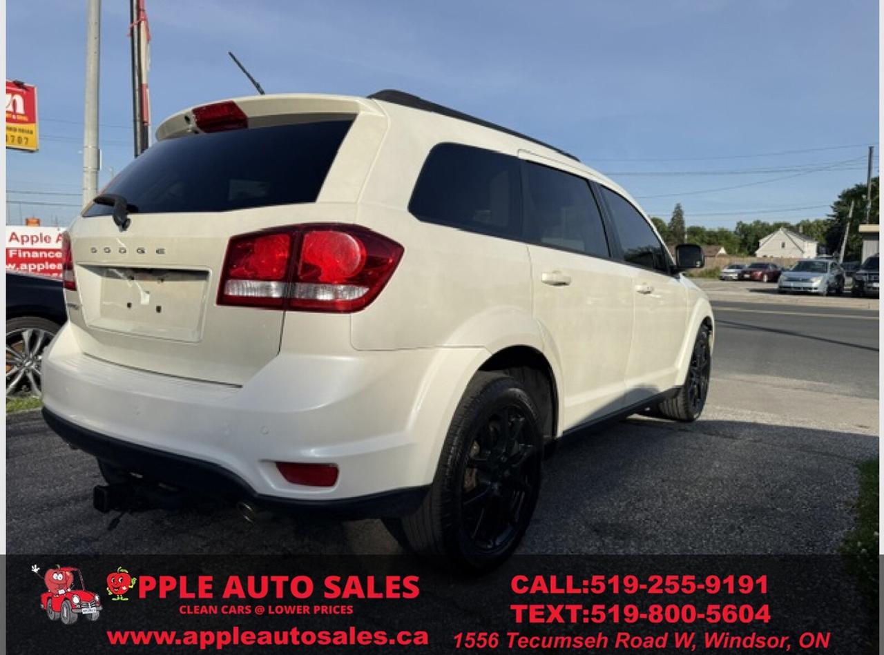 2015 Dodge Journey SXT Photo