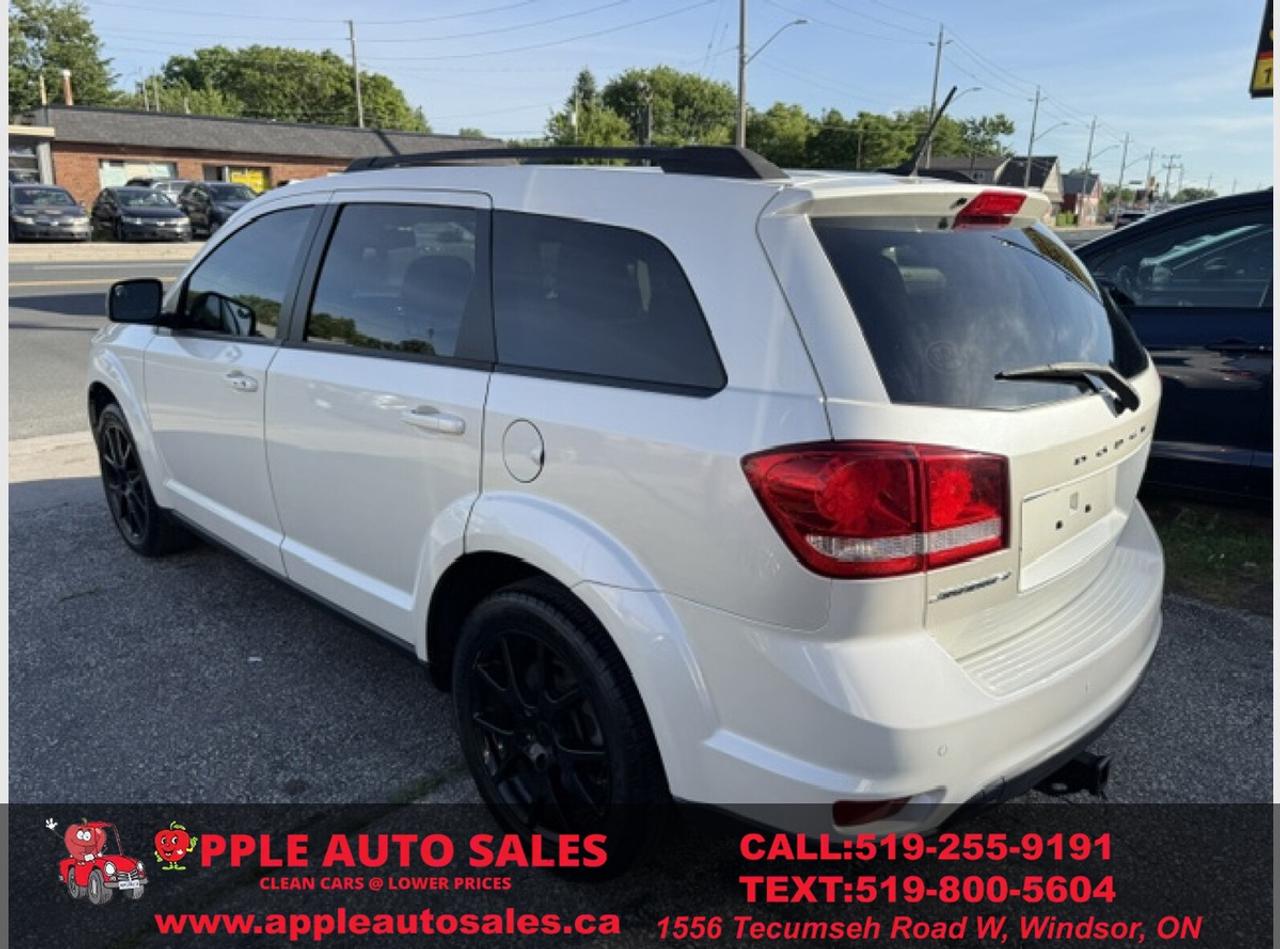 2015 Dodge Journey SXT Photo