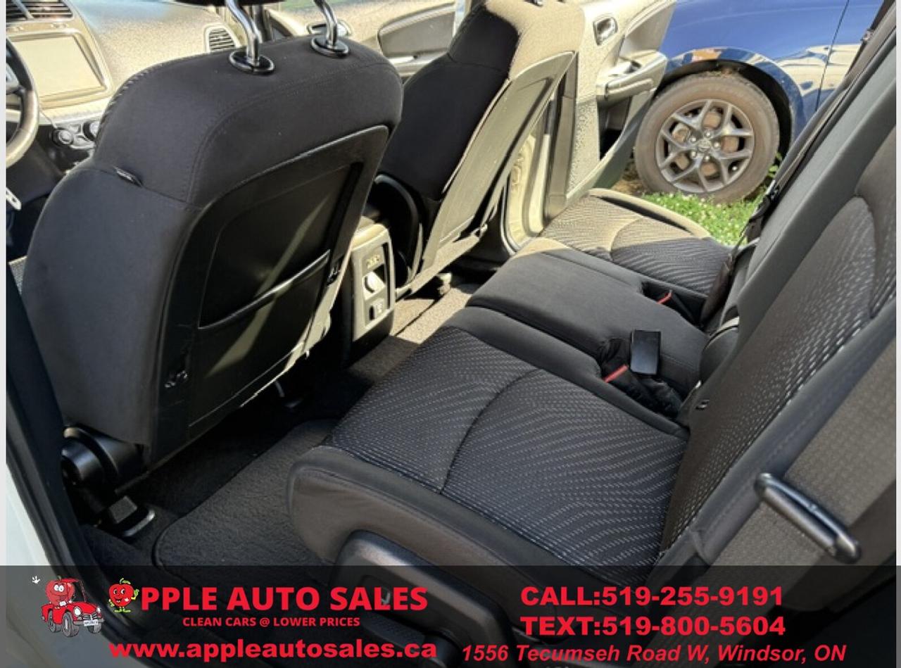 2015 Dodge Journey SXT Photo