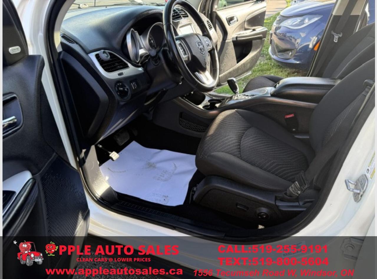 2015 Dodge Journey SXT Photo