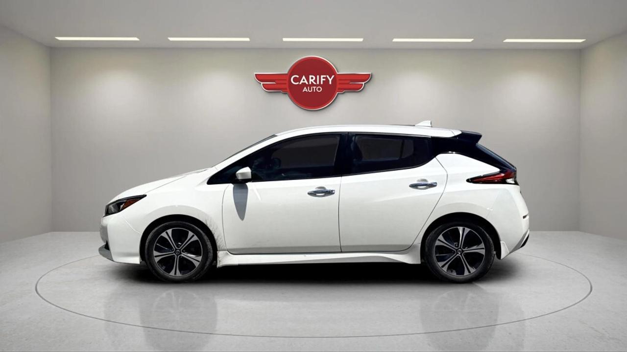 2021 Nissan Leaf SV Photo