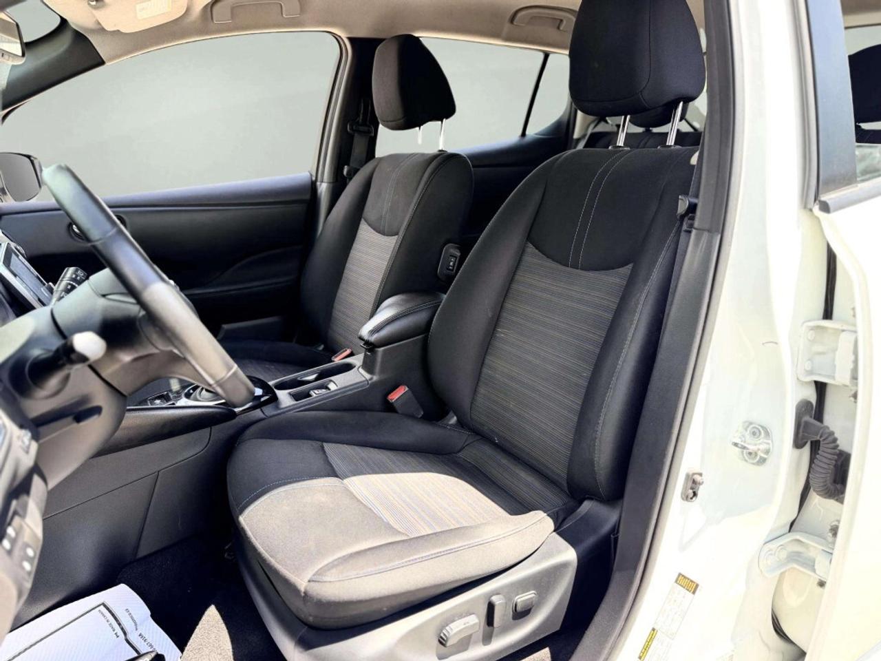 2021 Nissan Leaf SV Photo