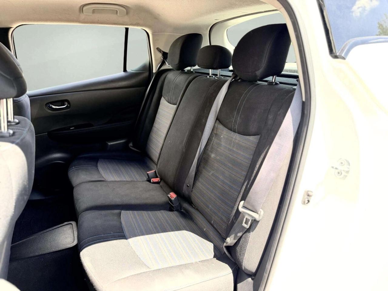2021 Nissan Leaf SV Photo