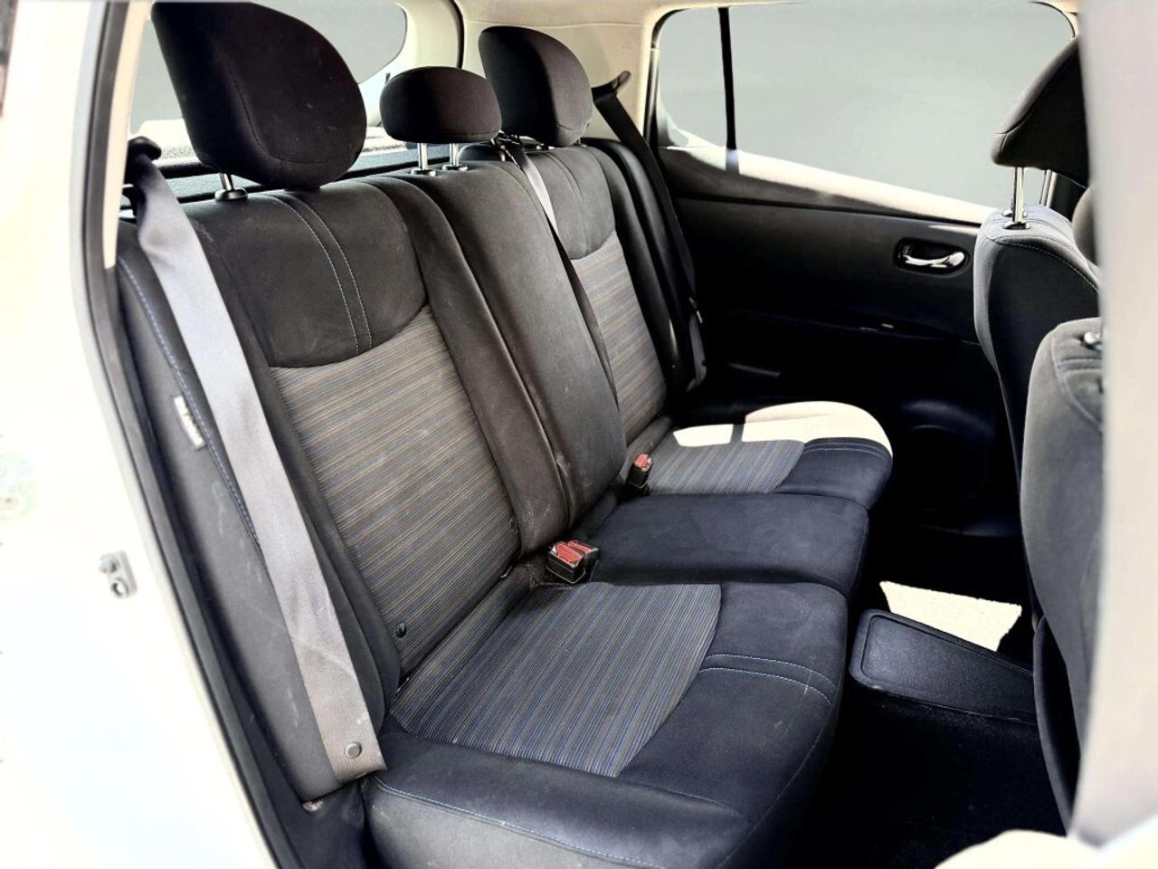 2021 Nissan Leaf SV Photo