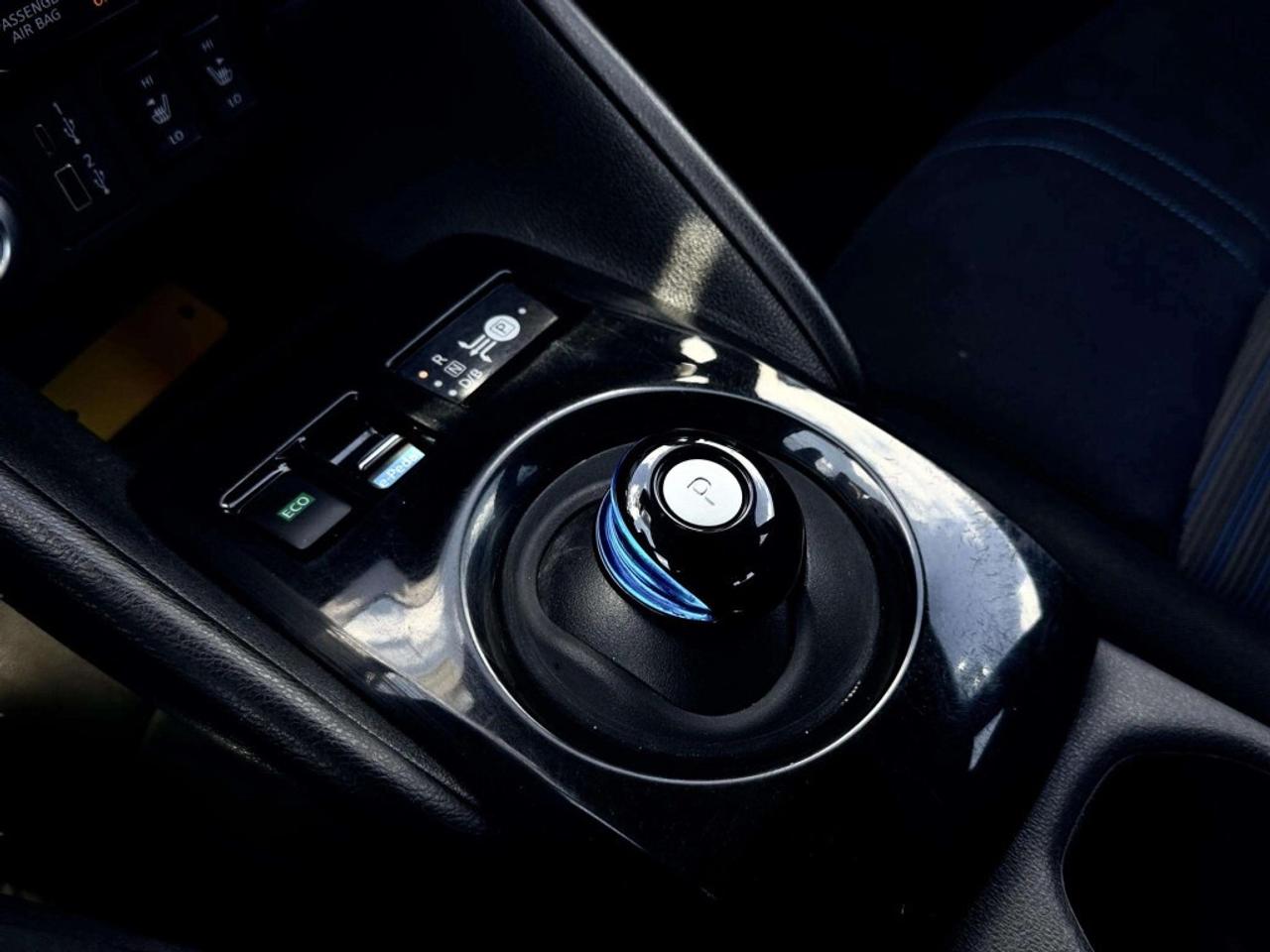 2021 Nissan Leaf SV Photo