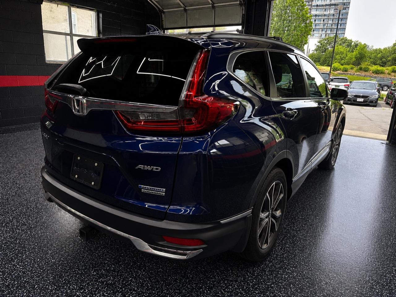 2022 Honda CR-V Hybrid Touring Photo4