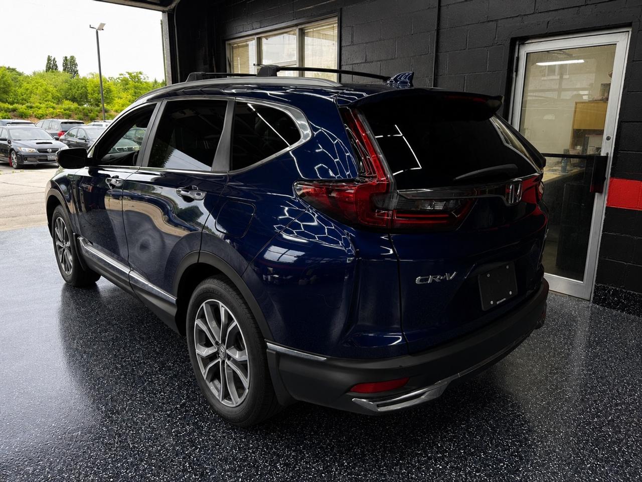 2022 Honda CR-V Hybrid Touring Photo