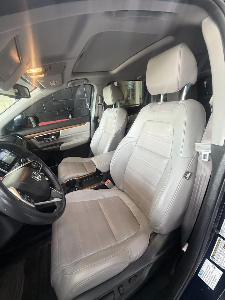2022 Honda CR-V Hybrid Touring Photo