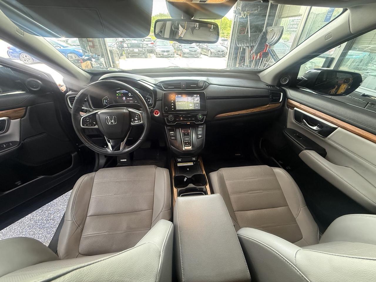 2022 Honda CR-V Hybrid Touring Photo