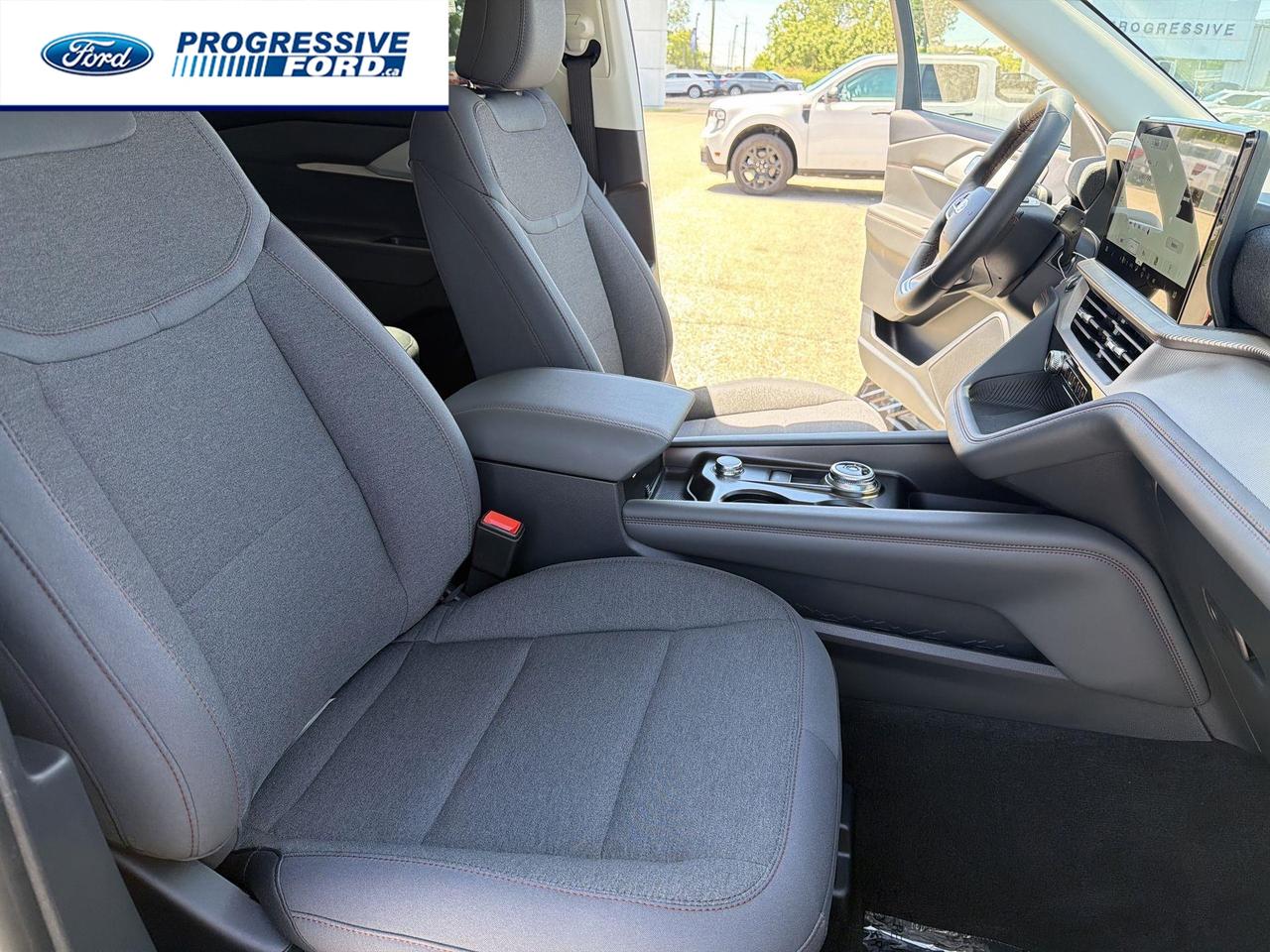 2026 Ford Explorer Active 4dr 4x4 Photo