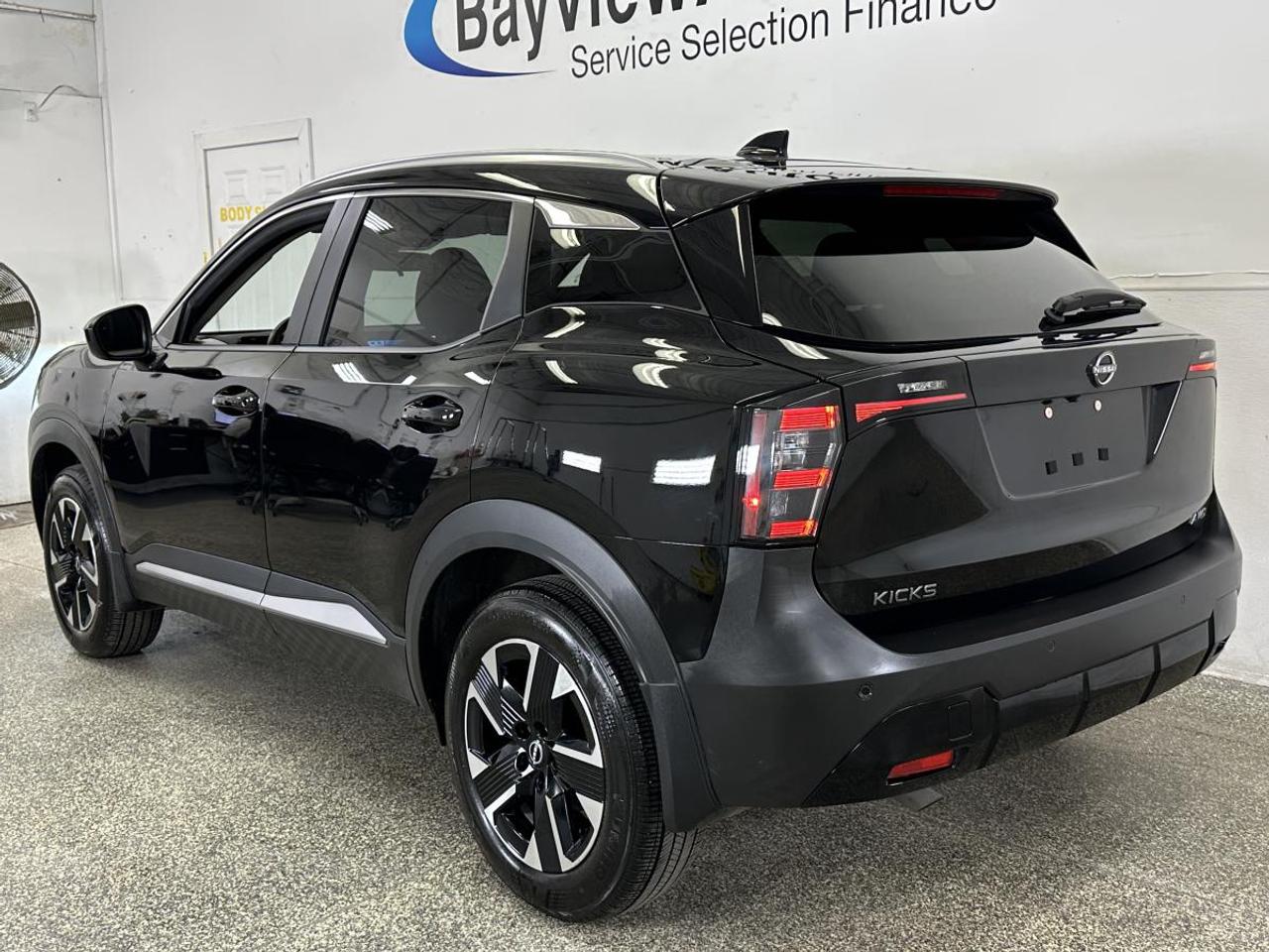 2025 Nissan Kicks SV Photo