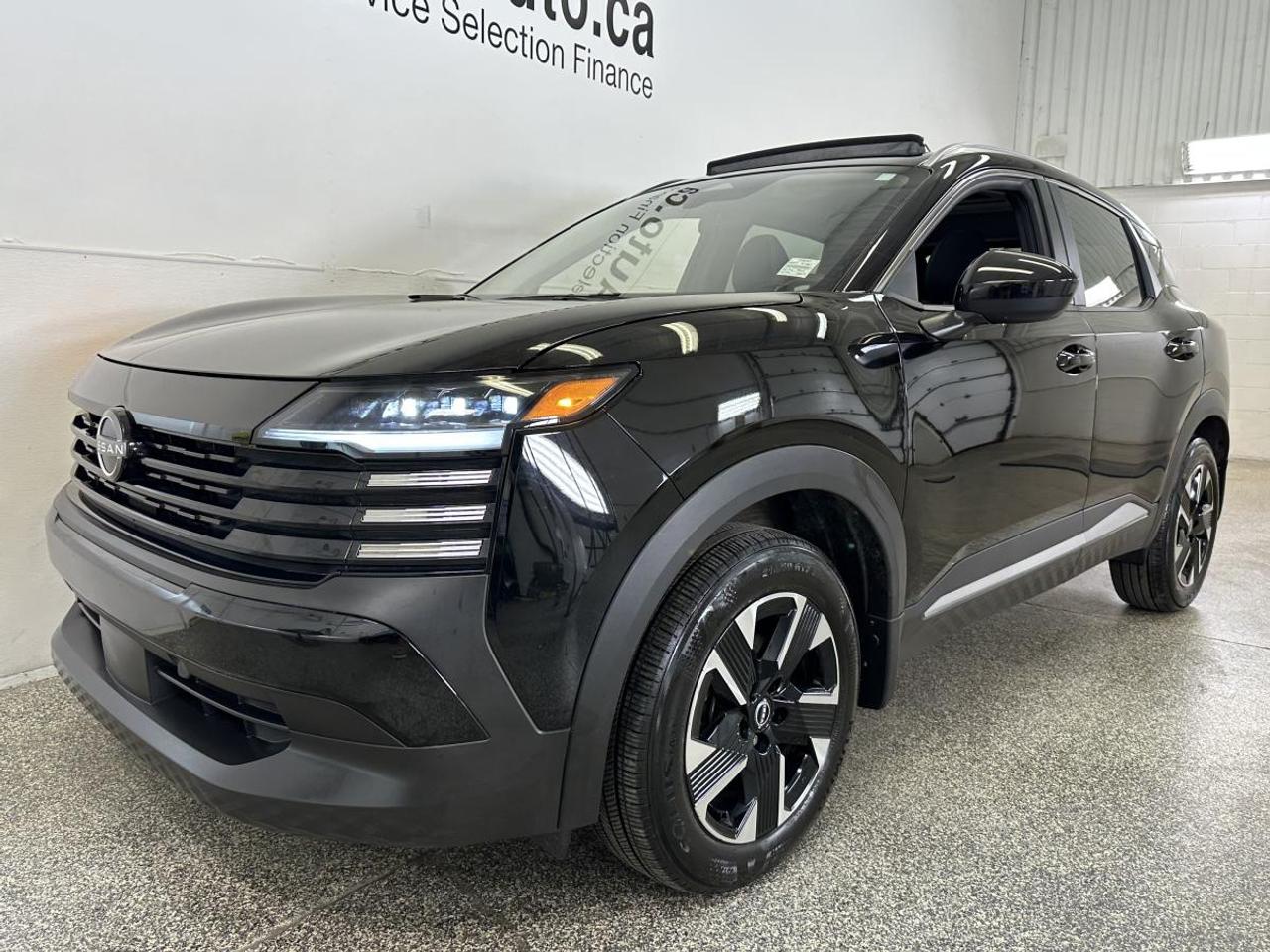 2025 Nissan Kicks SV Photo4