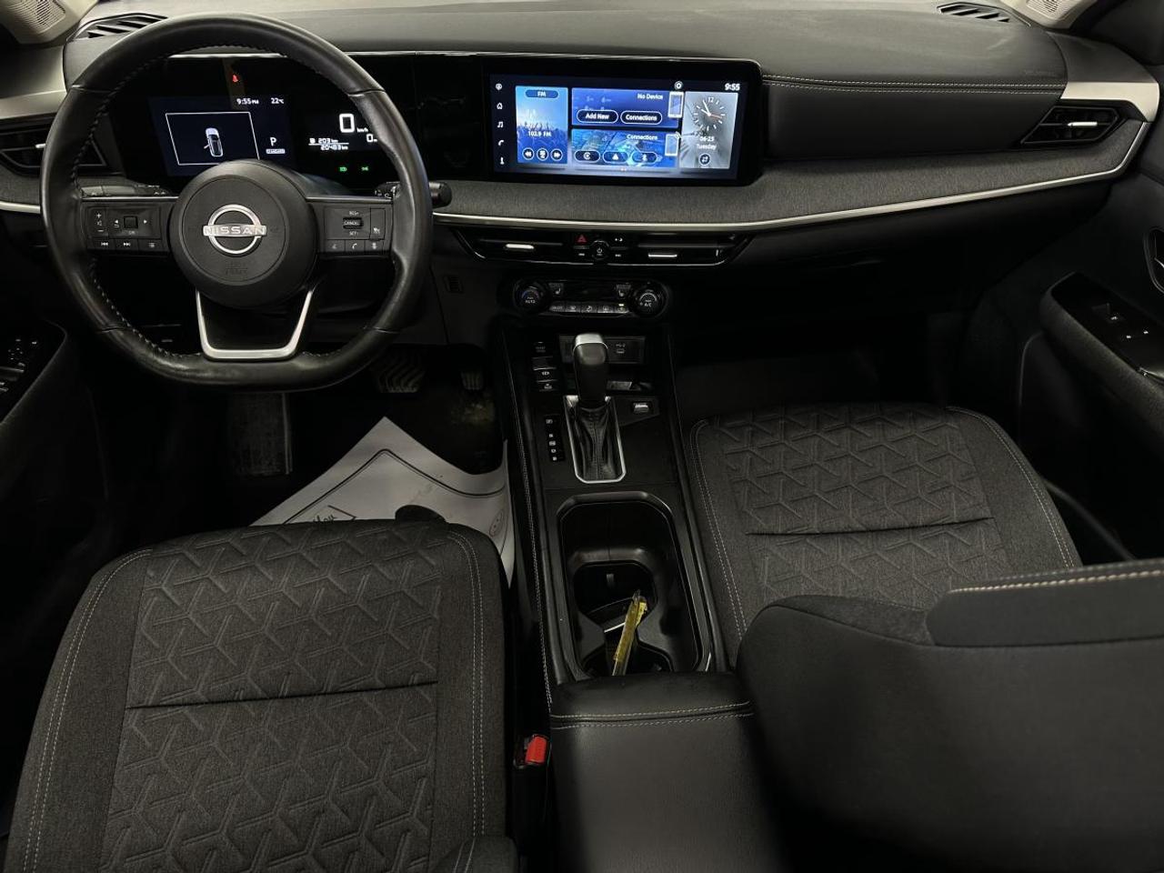 2025 Nissan Kicks SV Photo