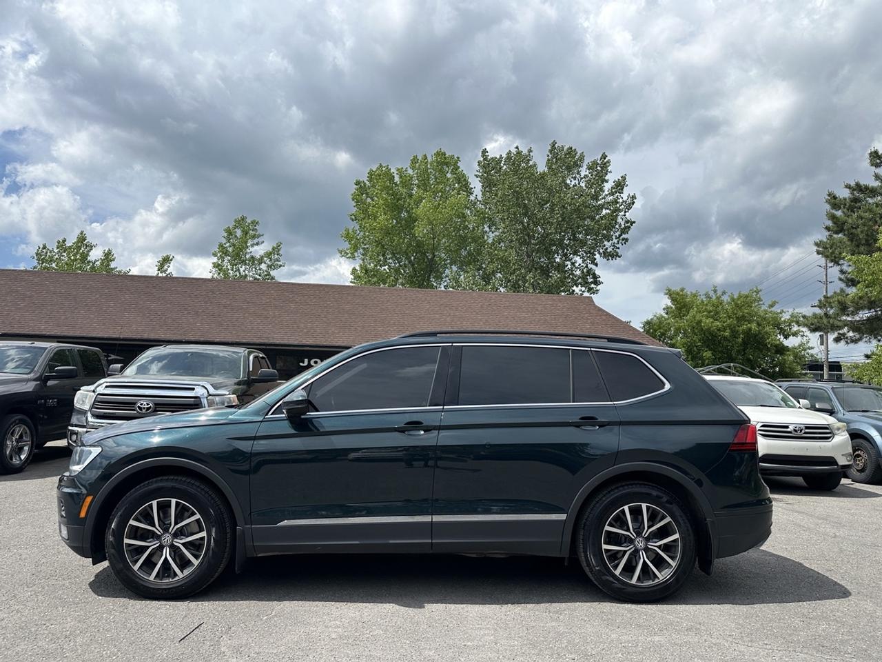 2019 Volkswagen Tiguan *RARE GREEN ON WHITE INTERIOR* NEW BRAKES* Photo