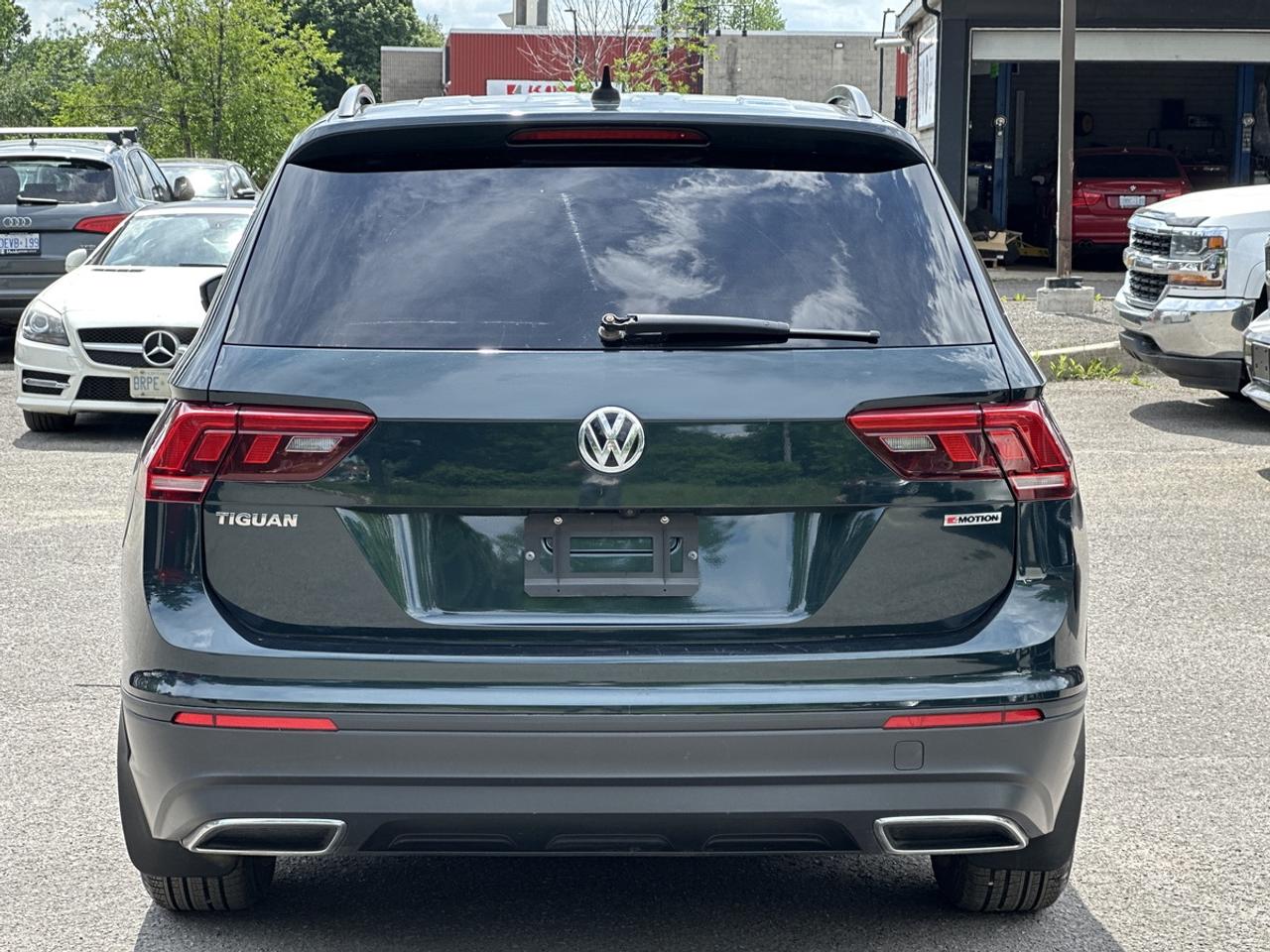 2019 Volkswagen Tiguan *RARE GREEN ON WHITE INTERIOR* NEW BRAKES* Photo