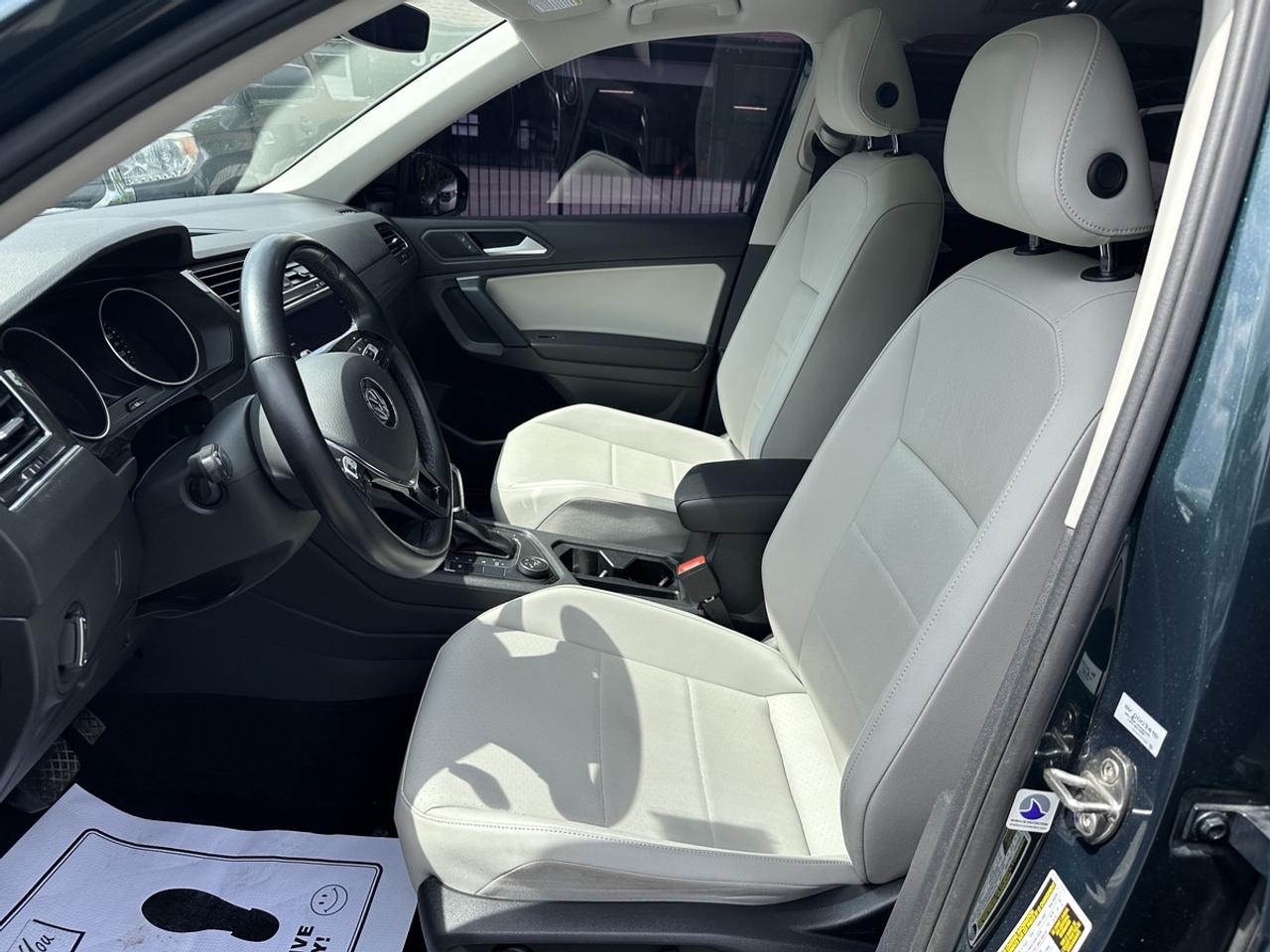 2019 Volkswagen Tiguan *RARE GREEN ON WHITE INTERIOR* NEW BRAKES* Photo