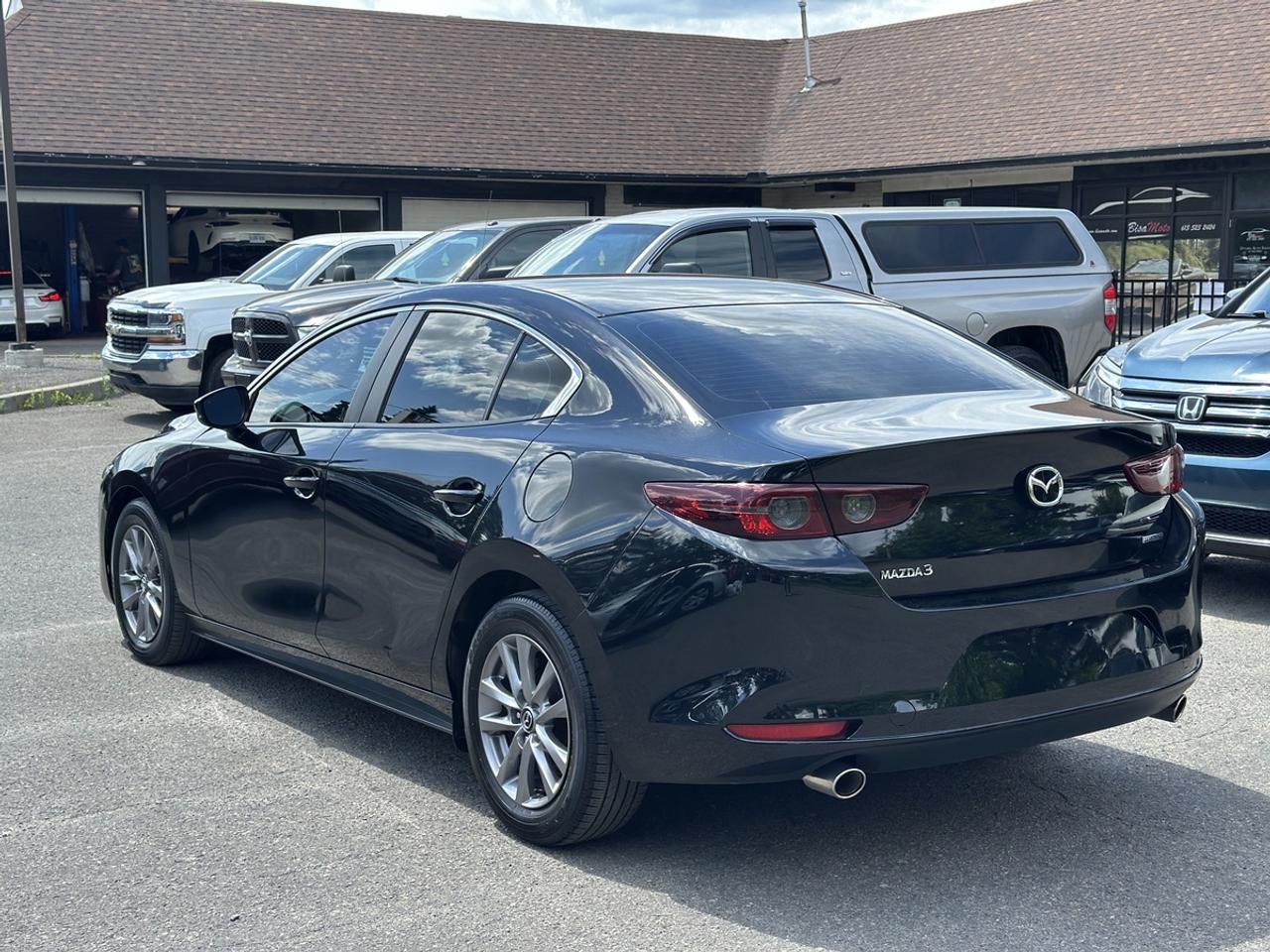 2021 Mazda MAZDA3 GS **25 SERVICE RECORDS**CLEAN CARFAX** Photo
