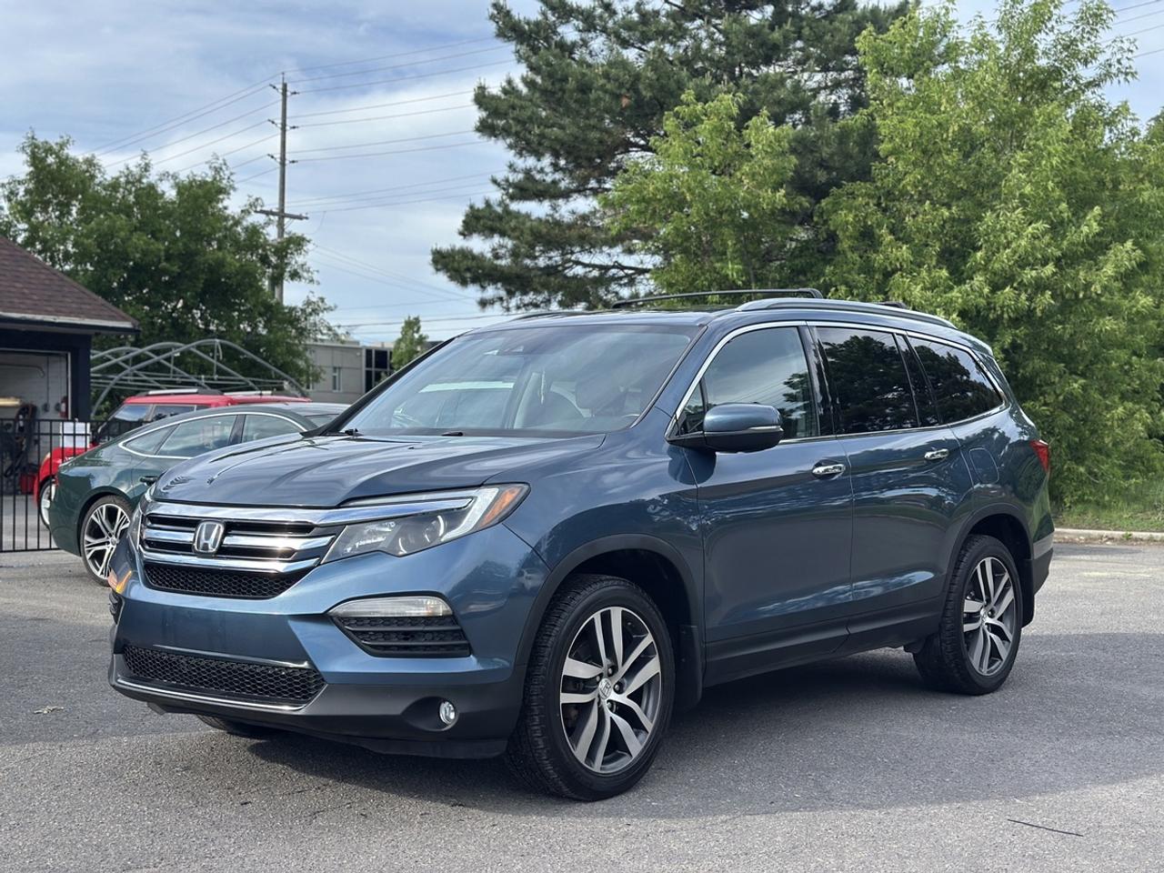 2017 Honda Pilot Touring Photo
