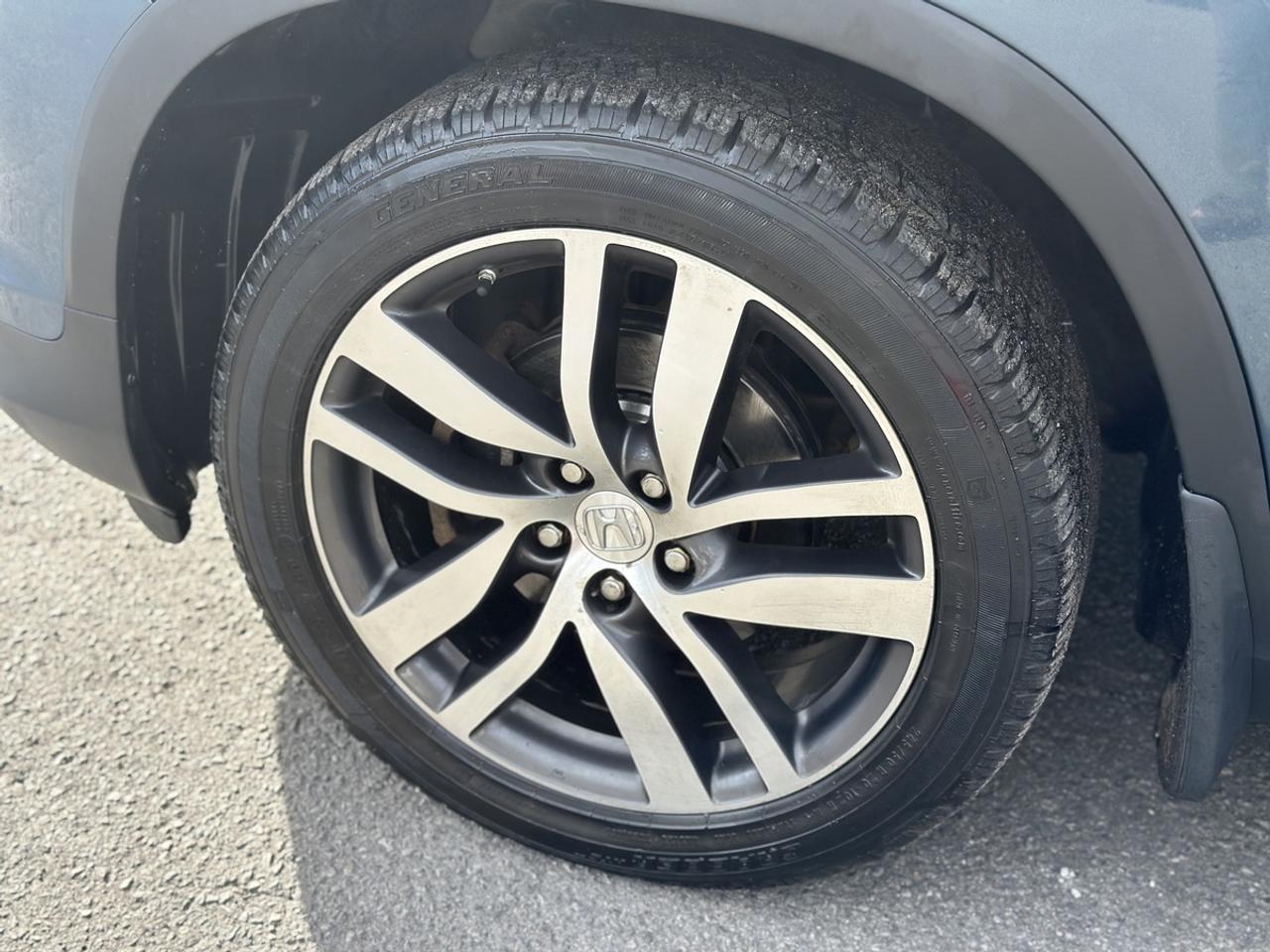 2017 Honda Pilot Touring Photo